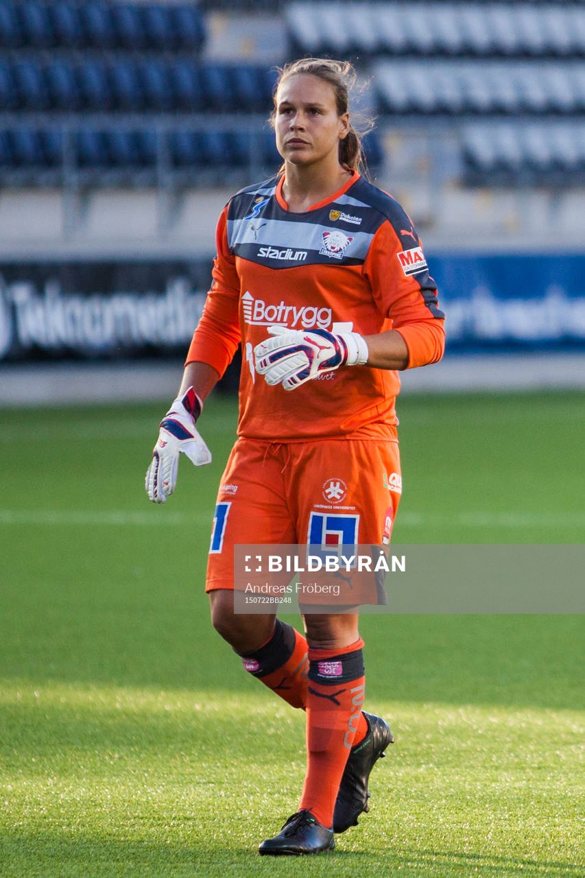 s målvakt Katlynn Fraine
