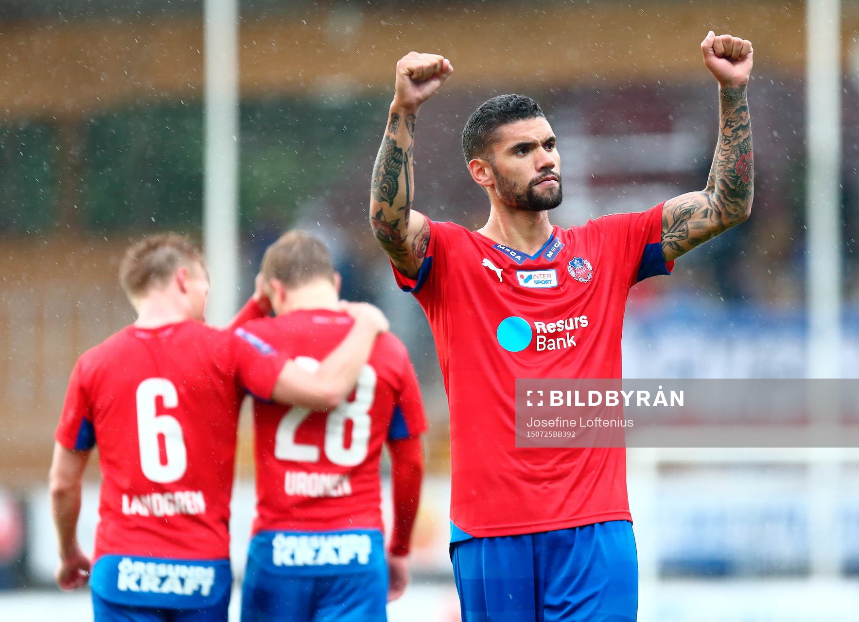 Victor Pálsson jublar