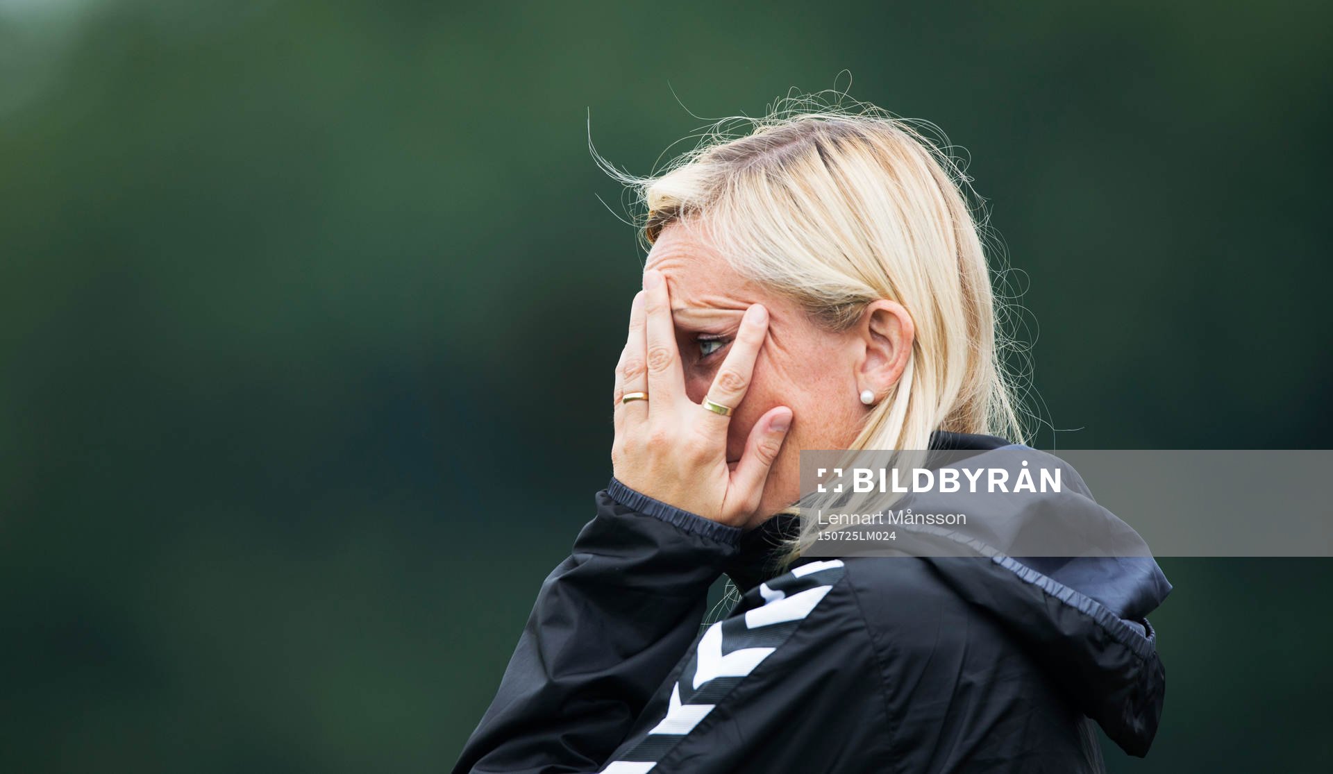 Kristianstads tränare Elisabet Gunnarsdottir i matchen i