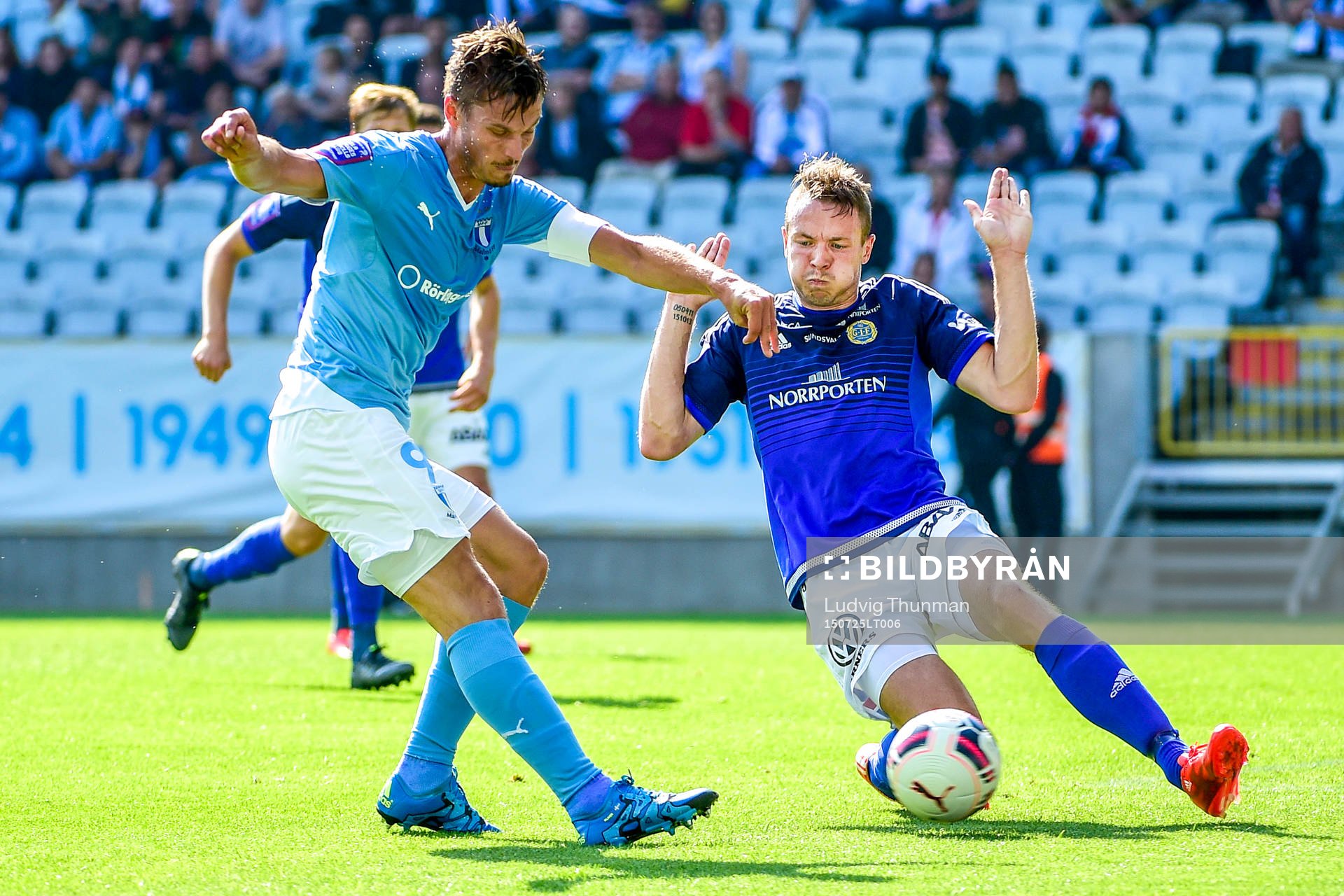 Malmö FFs Markus Rosenberg och Sundsvalls Jon Gudni