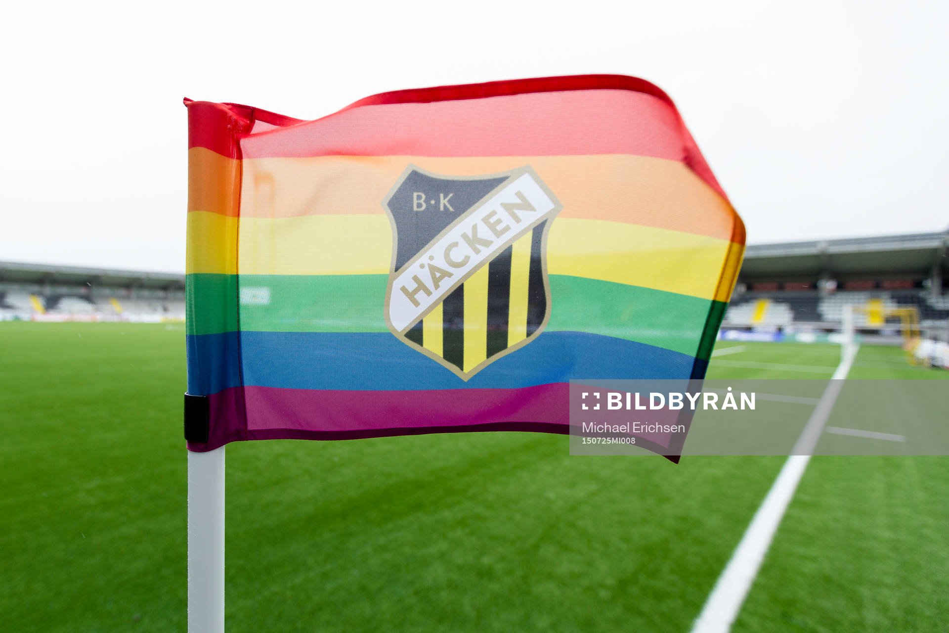 Häckens hörnflagga inne på Bravida Arena innan