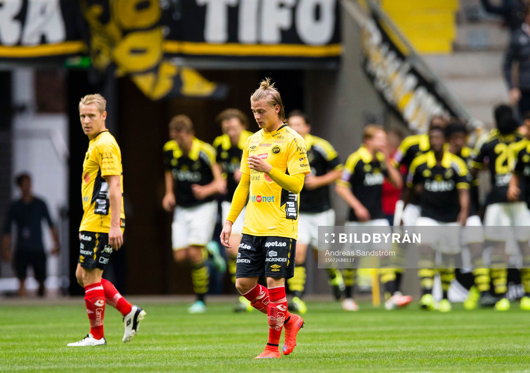 Elfsborgs Simon Hedlund ser deppig ut efter mål av AIK under fotbollsmatchen i Allsvenskan mellan AIK och Elfsborg den 26 Juli 2015 i Stockholm.