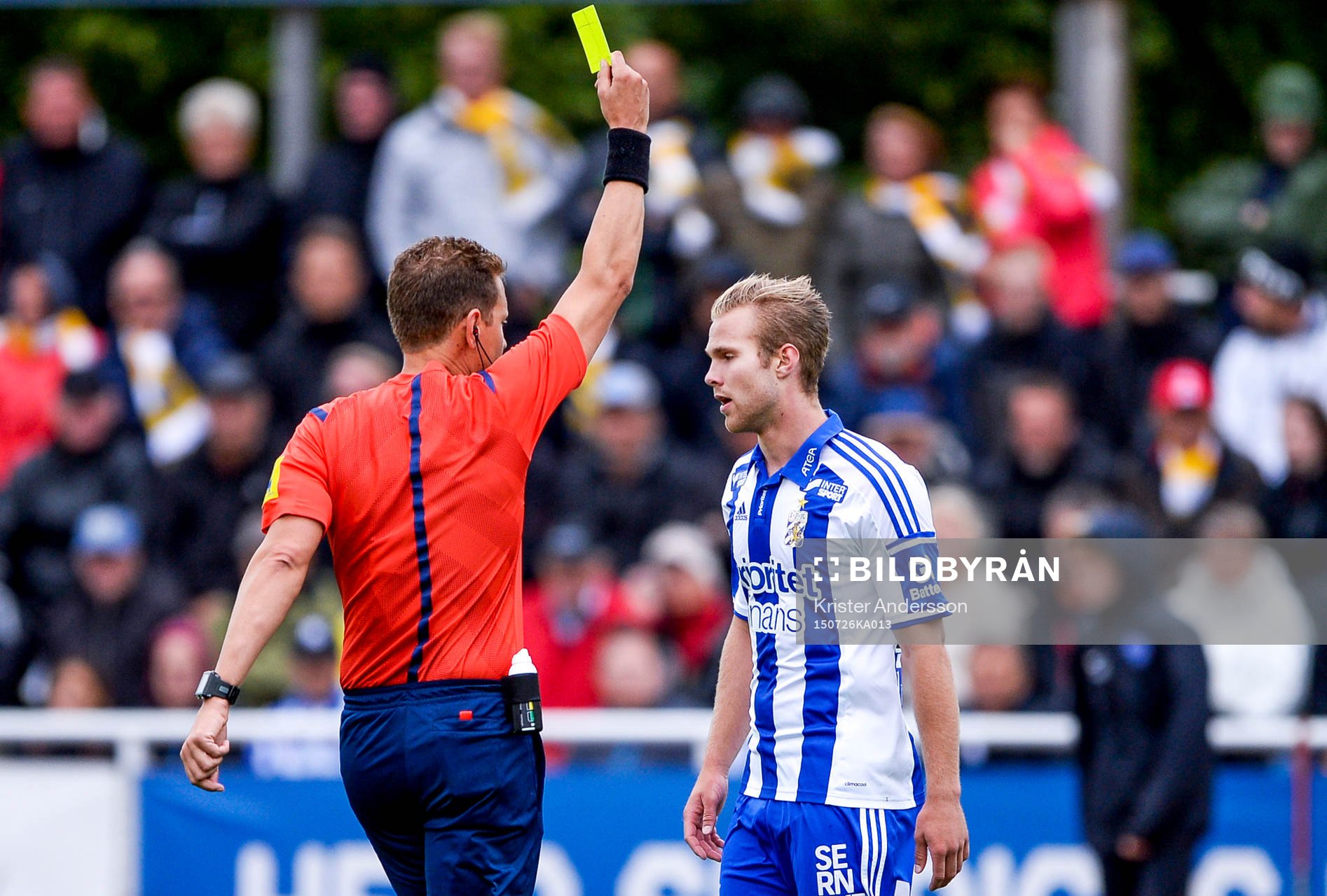 IFK Göteborgs Gustav Engvall får en varning