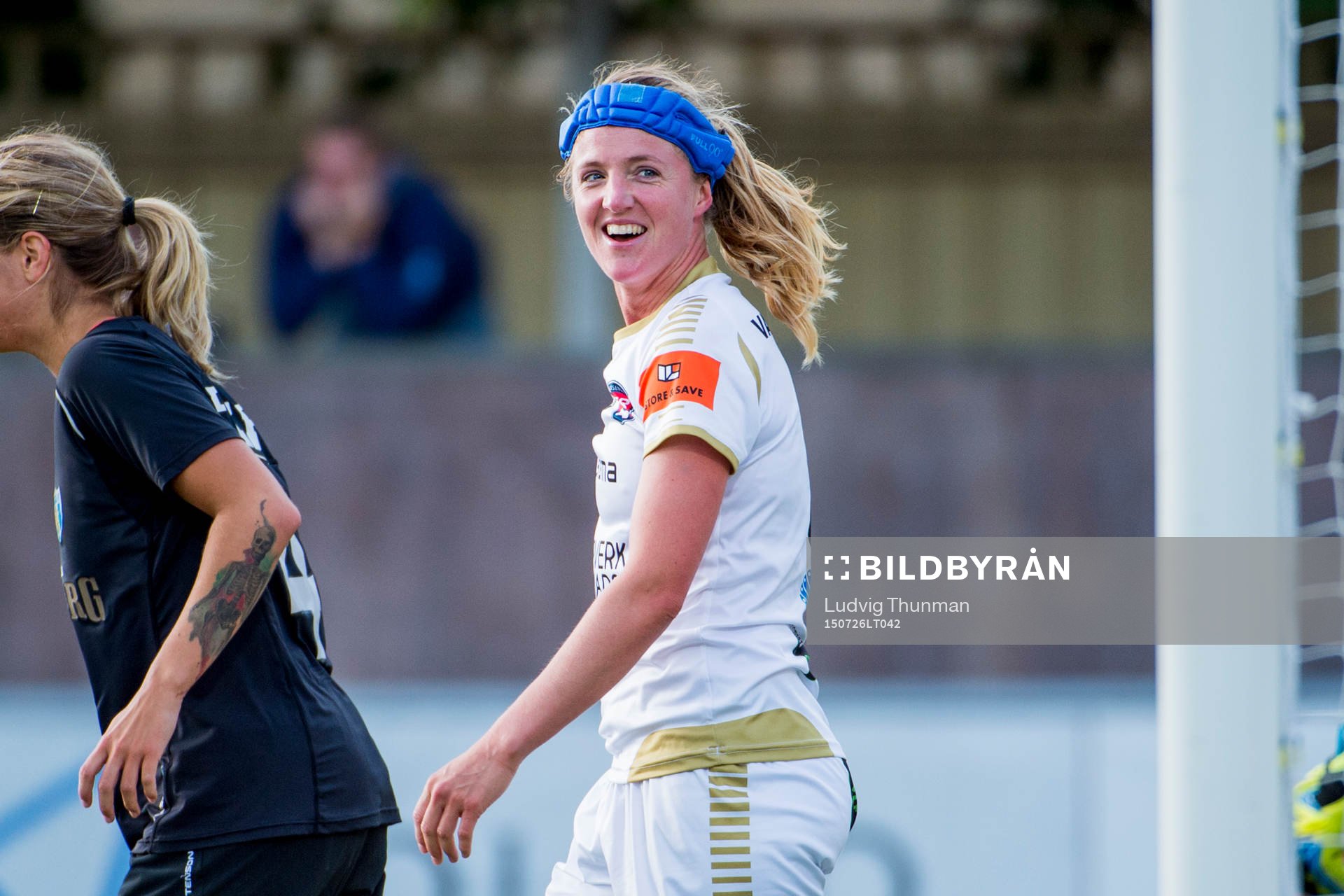 FC Rosengårds Kirsten van de Ven ler under fotbollsmatchen i damallsvenskan mellan Rosengård och Kopparbergs Göteborg den 26 juli 2015 i Malmö.