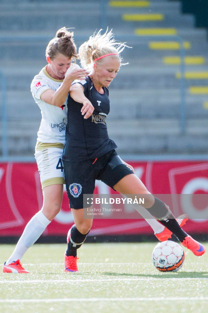 FC Rosengårds Emma Berglund och Göteborgs Adelina Engman