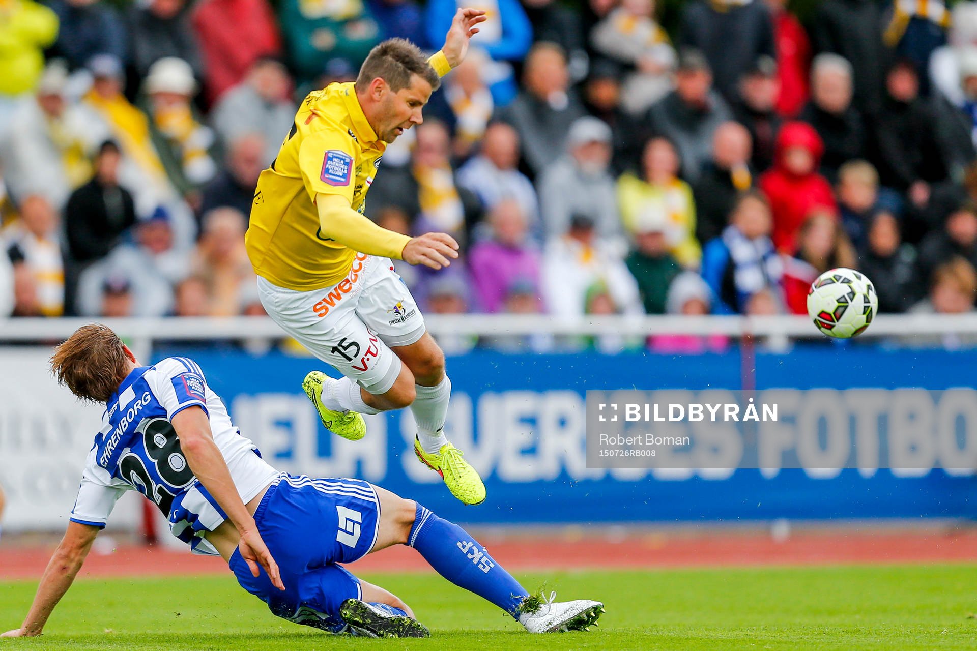 Falkenbergs Stefan Rodevåg tar sig förbi IFK Göteborgs