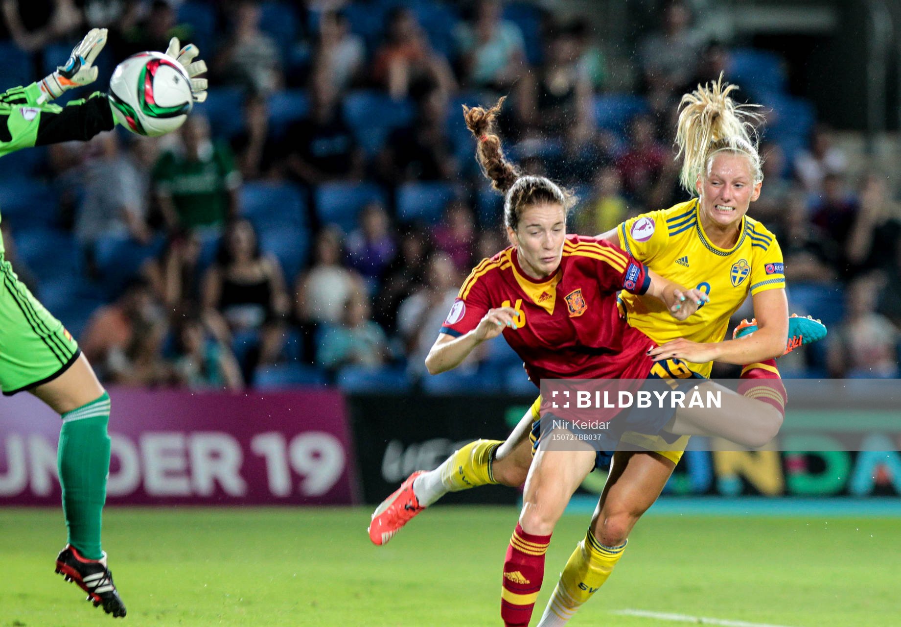 Sveriges Stina Blackstenius gör 2-0 målet