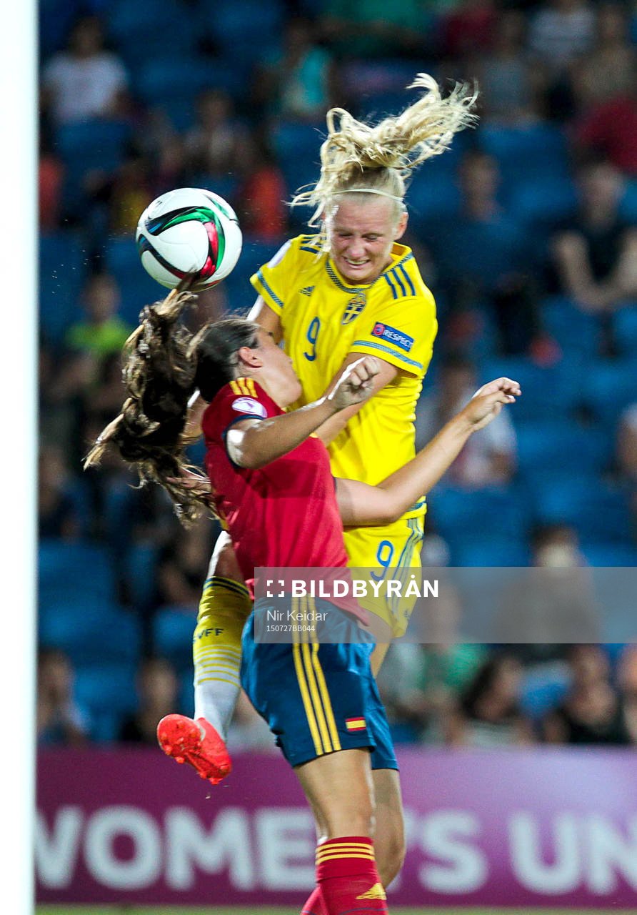 Sveriges Stina Blackstenius gör 1-0 målet