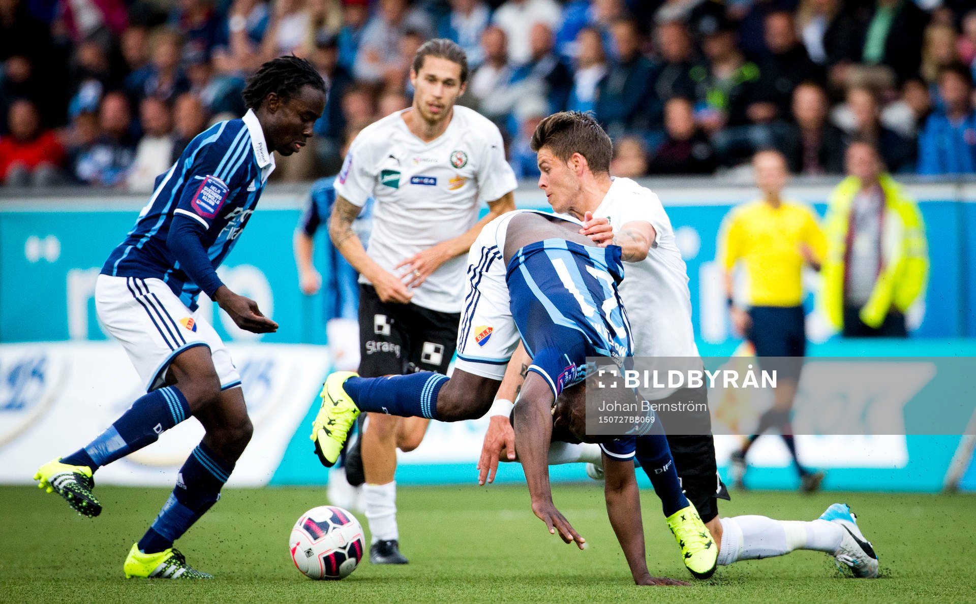 Djurgårdens Nyasha Mushekwi faller
