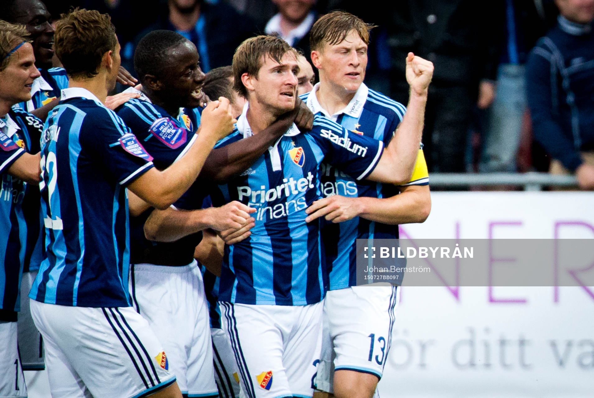 Djurgårdens Jesper Arvidsson jublar efter att ha gjort 0-1 under fotbollsmatchen i Allsvenskan mellan Örebro SK och Djurgårdens IF den 27 juli 2015 i Örebro.
