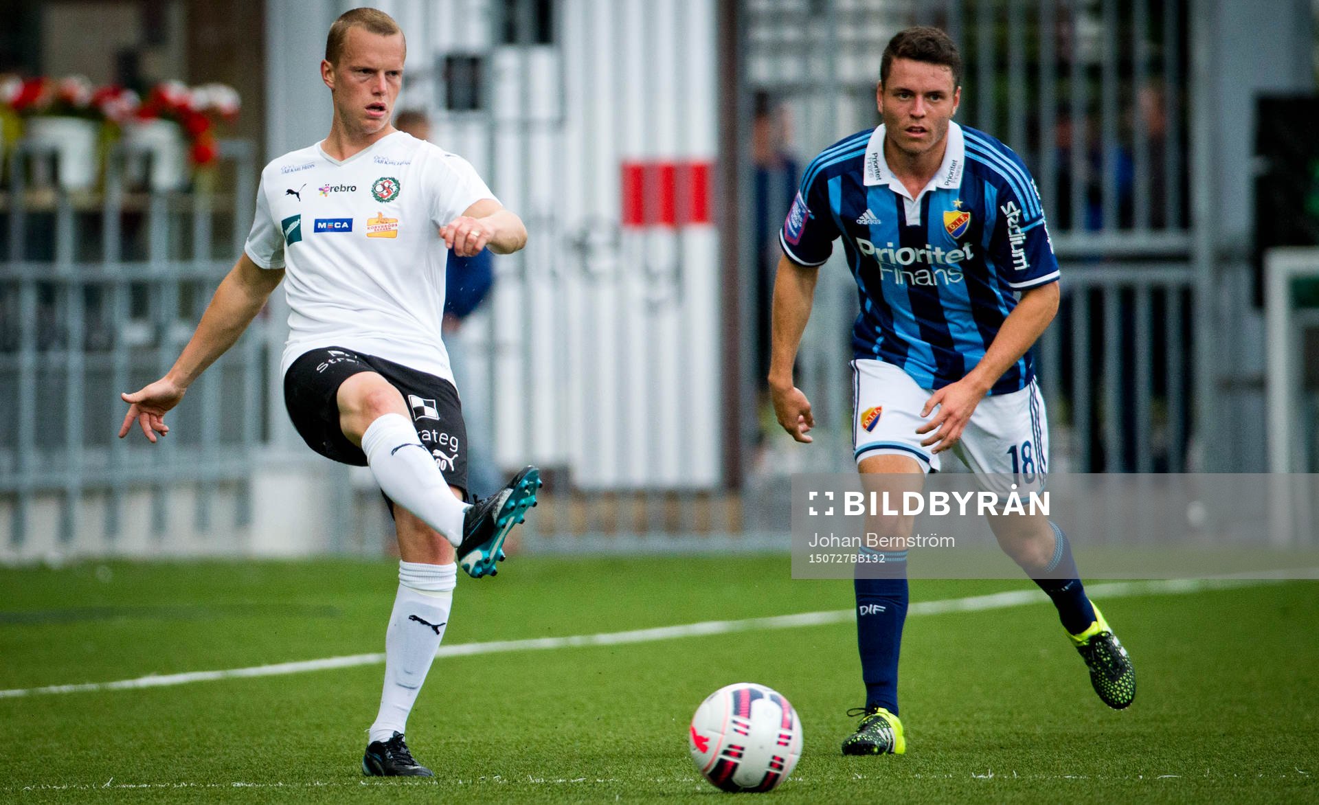 Örebros Daniel Gustavsson och Djurgårdens Kerim Mrabti