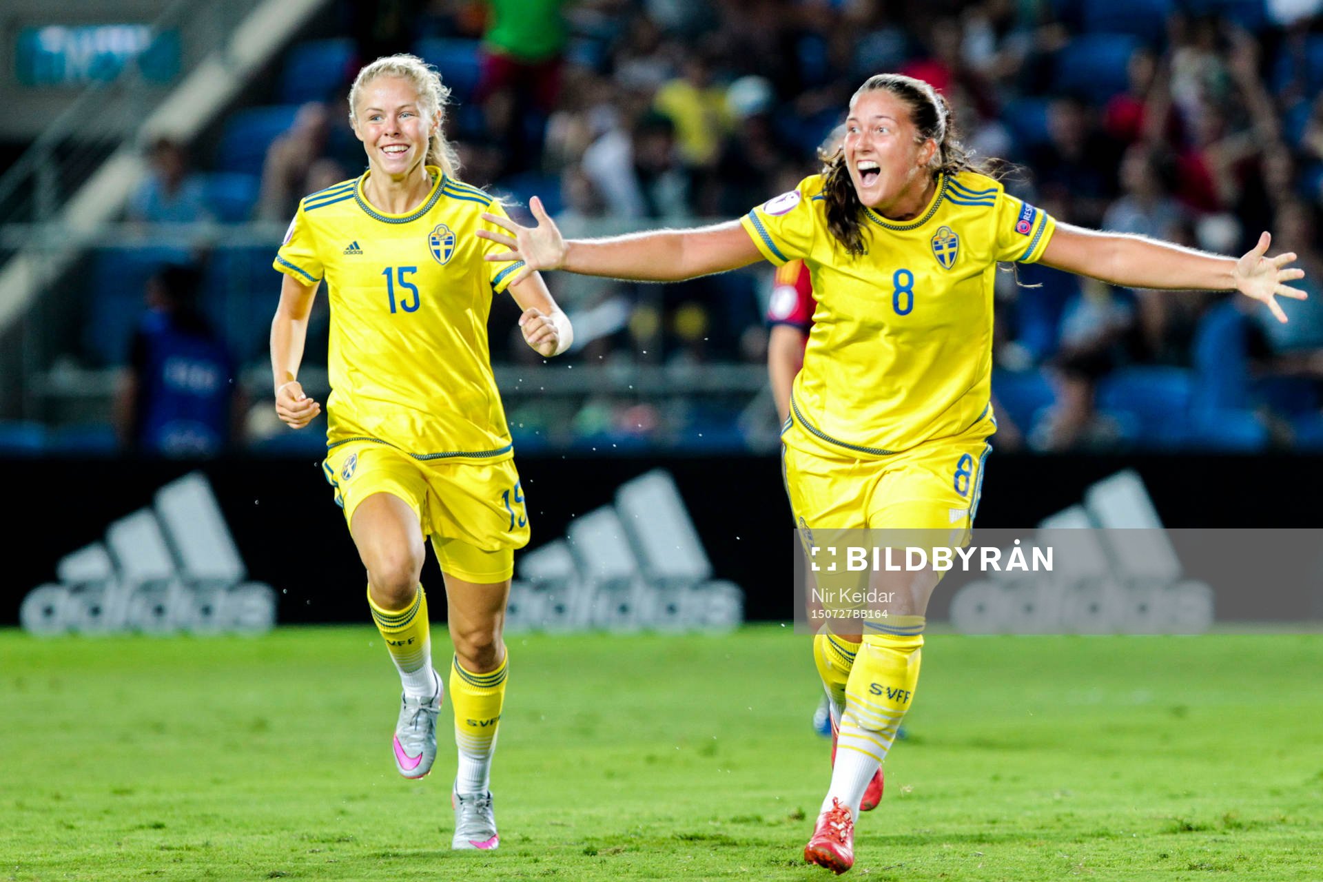 Sveriges Maja Göthberg och Filippa Angeldal firar