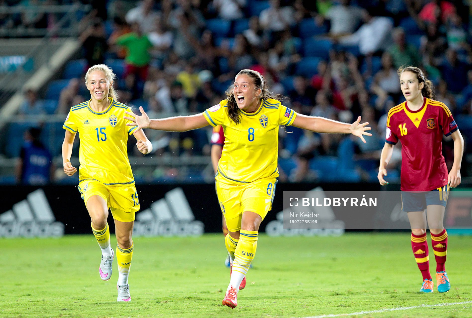 Sveriges Maja Göthberg och Filippa Angeldal firar