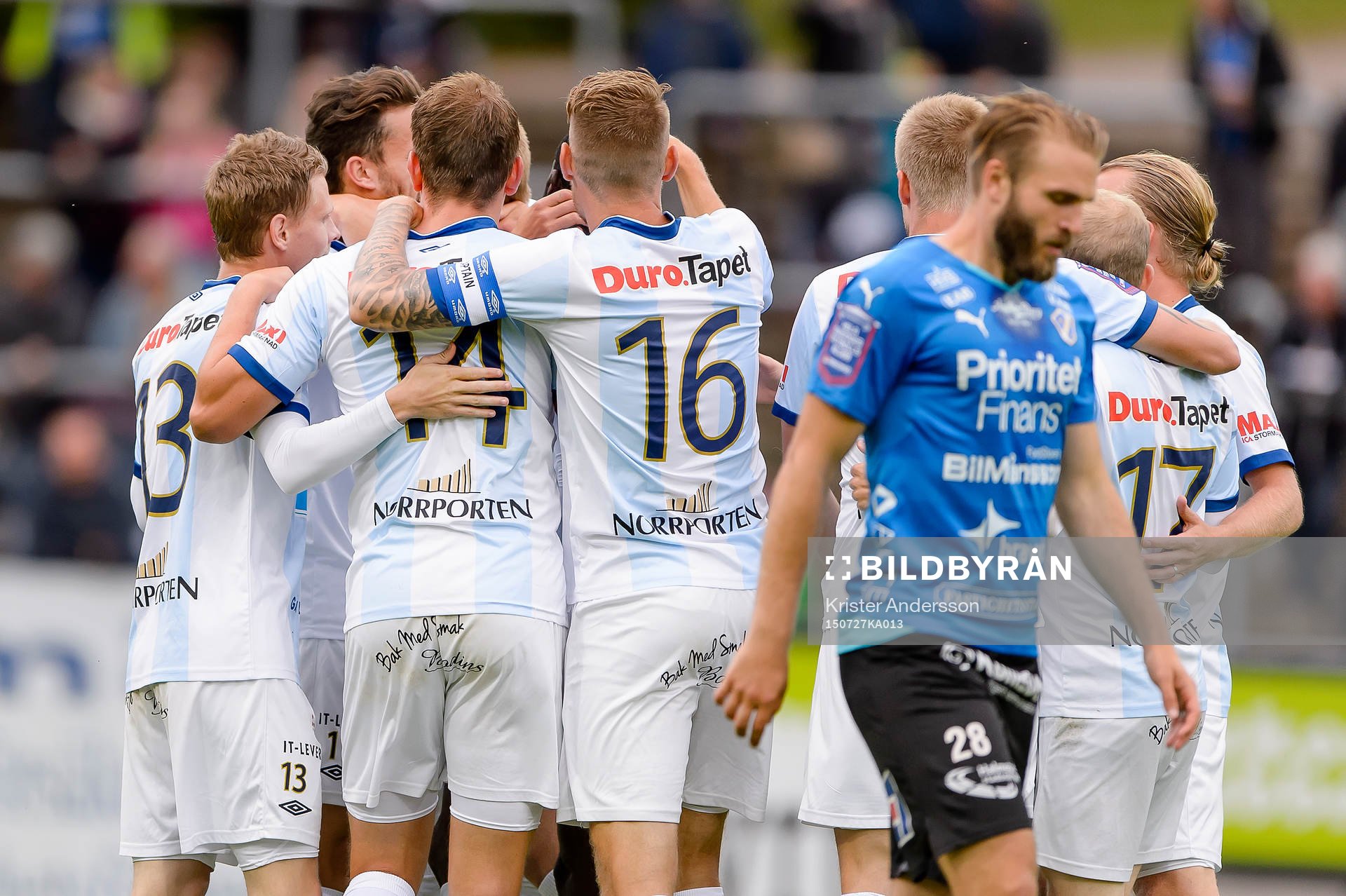 Gefles spelare jublar efter att Anders Bååth-Sjöblom gjort 0-1 under en fotbollsmatch i Allsvenskan mellan Halmstad och Gefle den 27 juli 2015 i Halmstad.