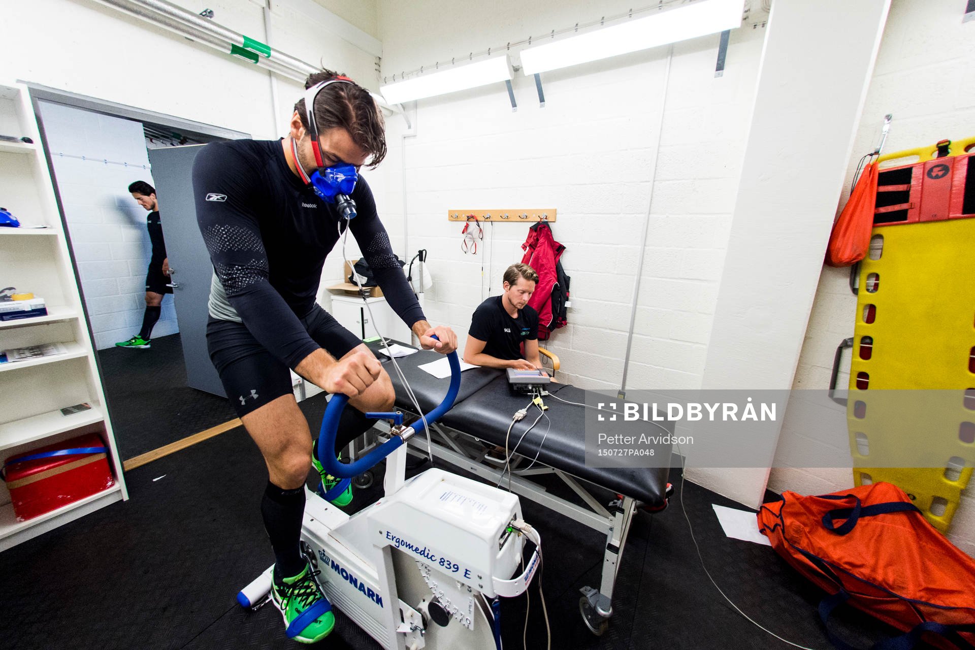 Rögles Almen Bibic och sjukgymnast Markus Pettersson