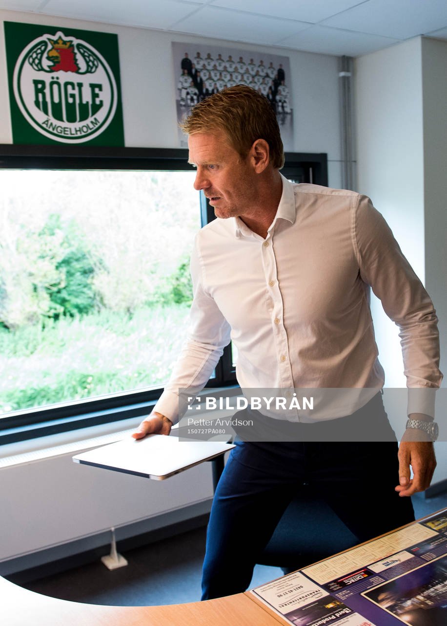 Rögles nya klubbdirektör Marcus Thuresson på sitt kontor