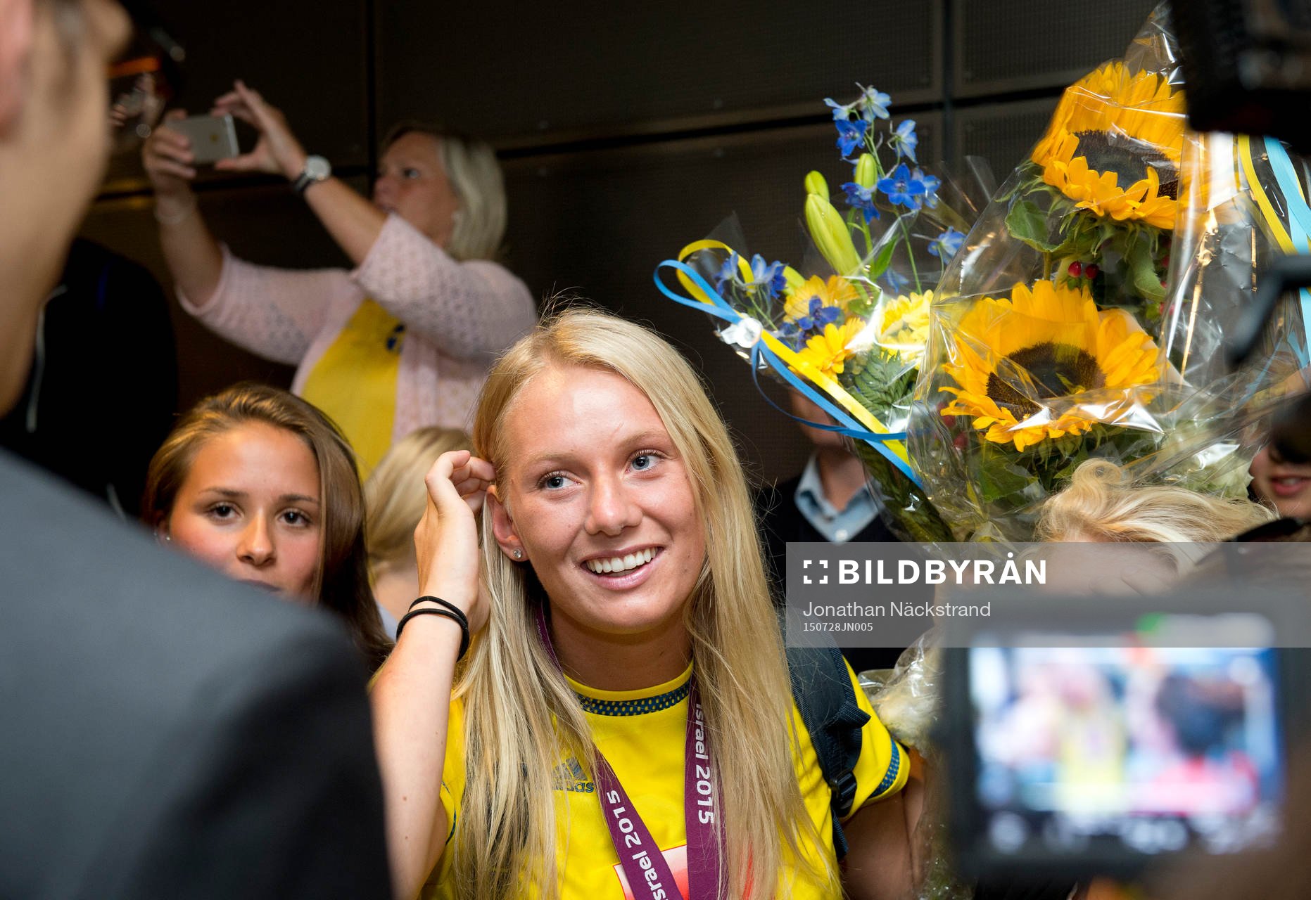 Sveriges F19-spelare Stina Blackstenius hyllas för sitt