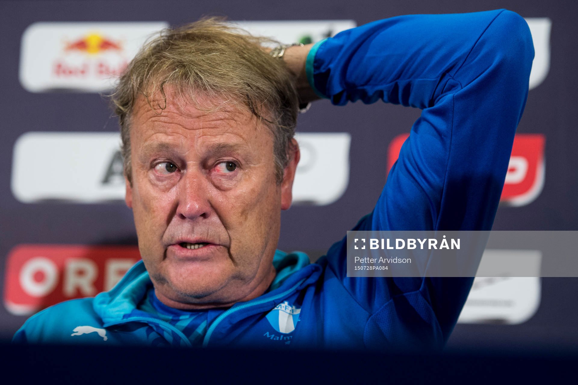 Malmö FFs tränare Åge Hareide kliar sig i huvudet