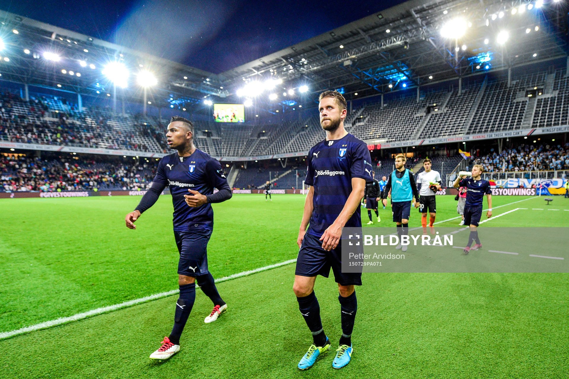 Malmö FFs Kári Árnason deppar