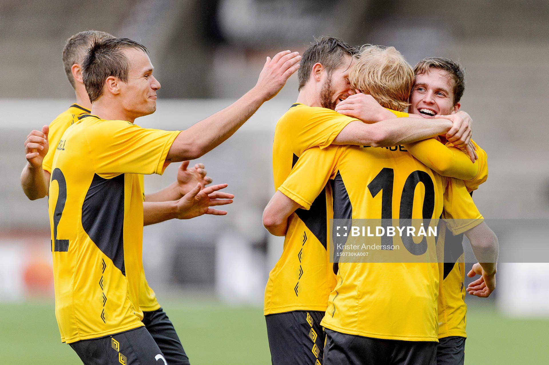Elfsborgs Simon Lundevall jublar med laget efter 2-1 under en fotbollsmatch i Europa League mellan Elfsborg och Odd den 30 juli 2015 i Borås.