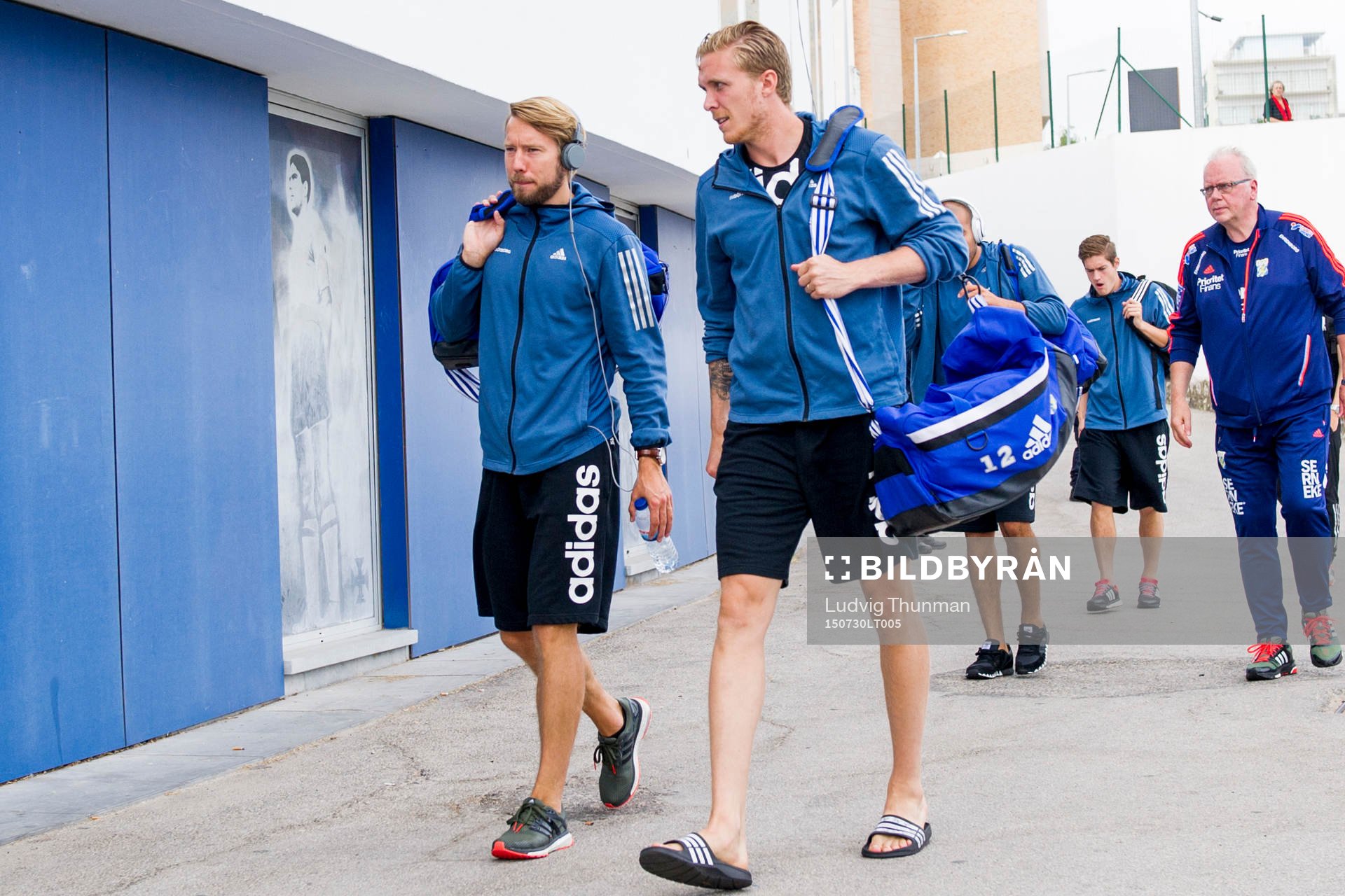 IFK Göteborgs Adam Johansson och målvakt Marcus Sandberg