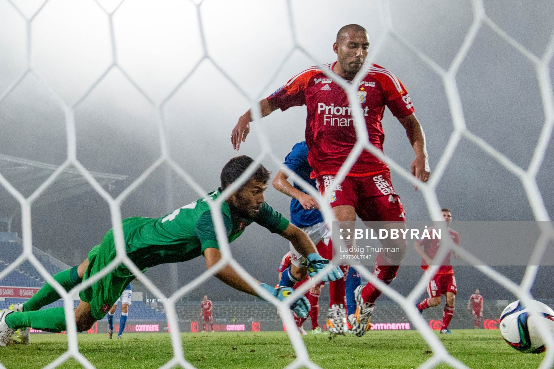 IFK Göteborgs Haitam Aleesami gör 2-1 bakom Belenenses