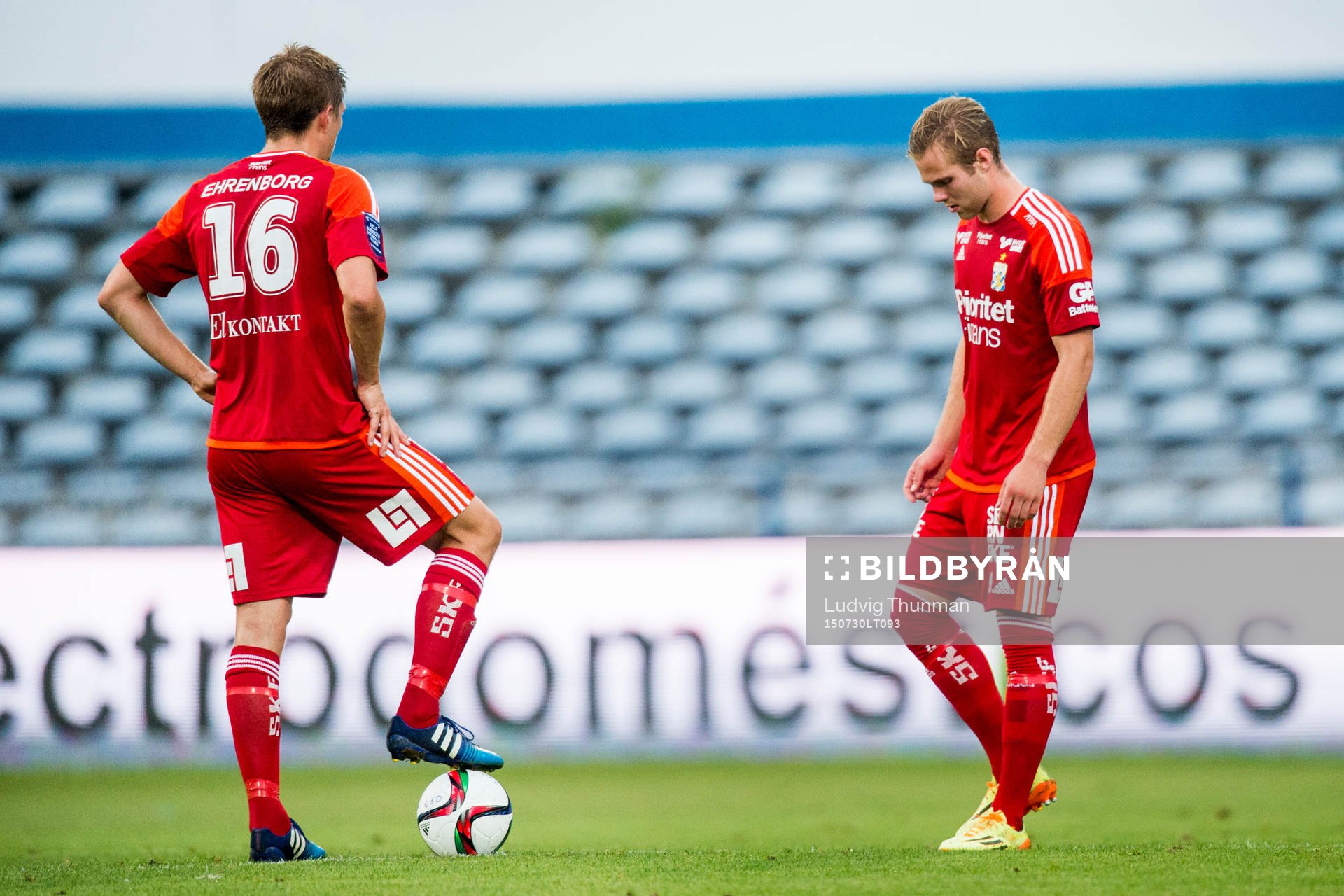 IFK Göteborgs Mikael Boman och Gustav Engvall deppar