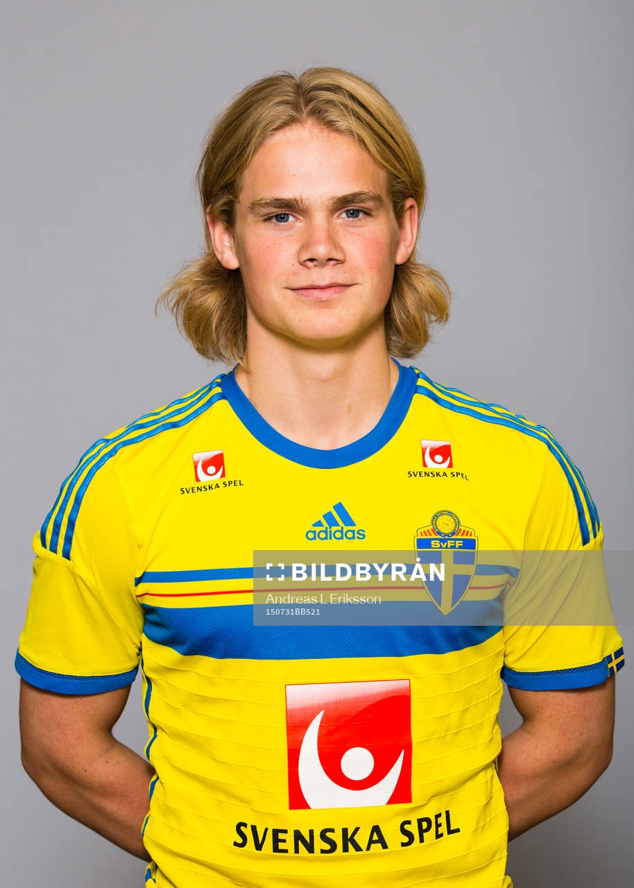 Hampus Finndell i P15/00-landslaget poserar för ett porträtt den 31 juli 2015 i Stockholm. 