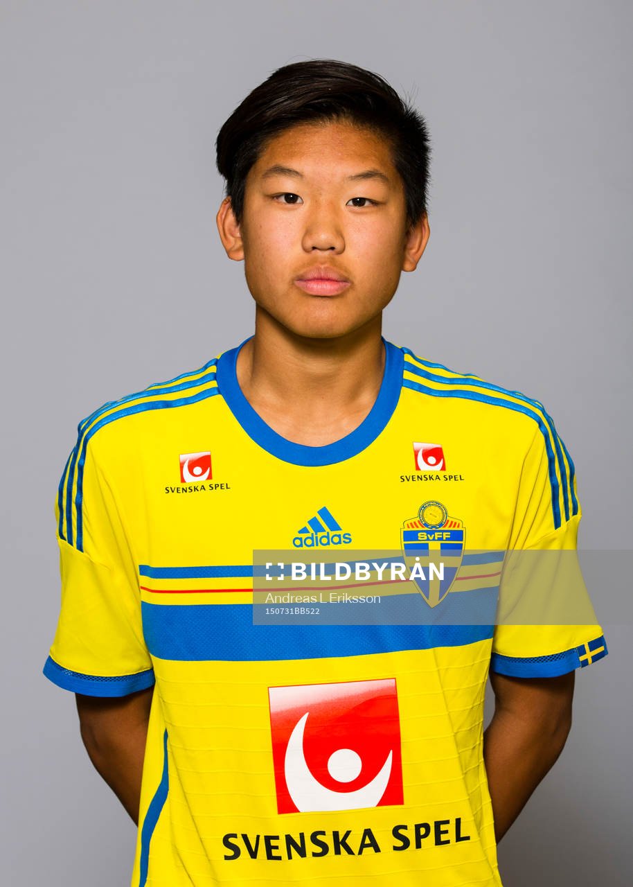 Martin Trinh i P15/00-landslaget poserar för ett porträtt den 31 juli 2015 i Stockholm. 