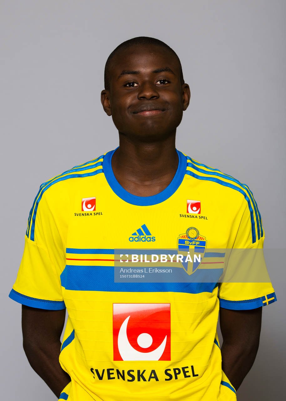 Benjamin Mbunga Kimpoioka i P15/00-landslaget poserar för ett porträtt den 31 juli 2015 i Stockholm. 