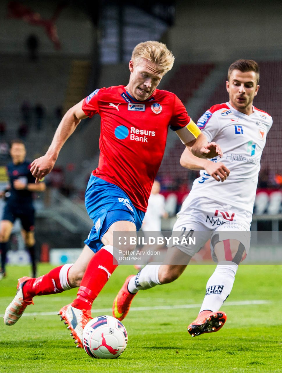 Helsingborgs Andreas Landgren och Kalmars Filip Sachpekidis