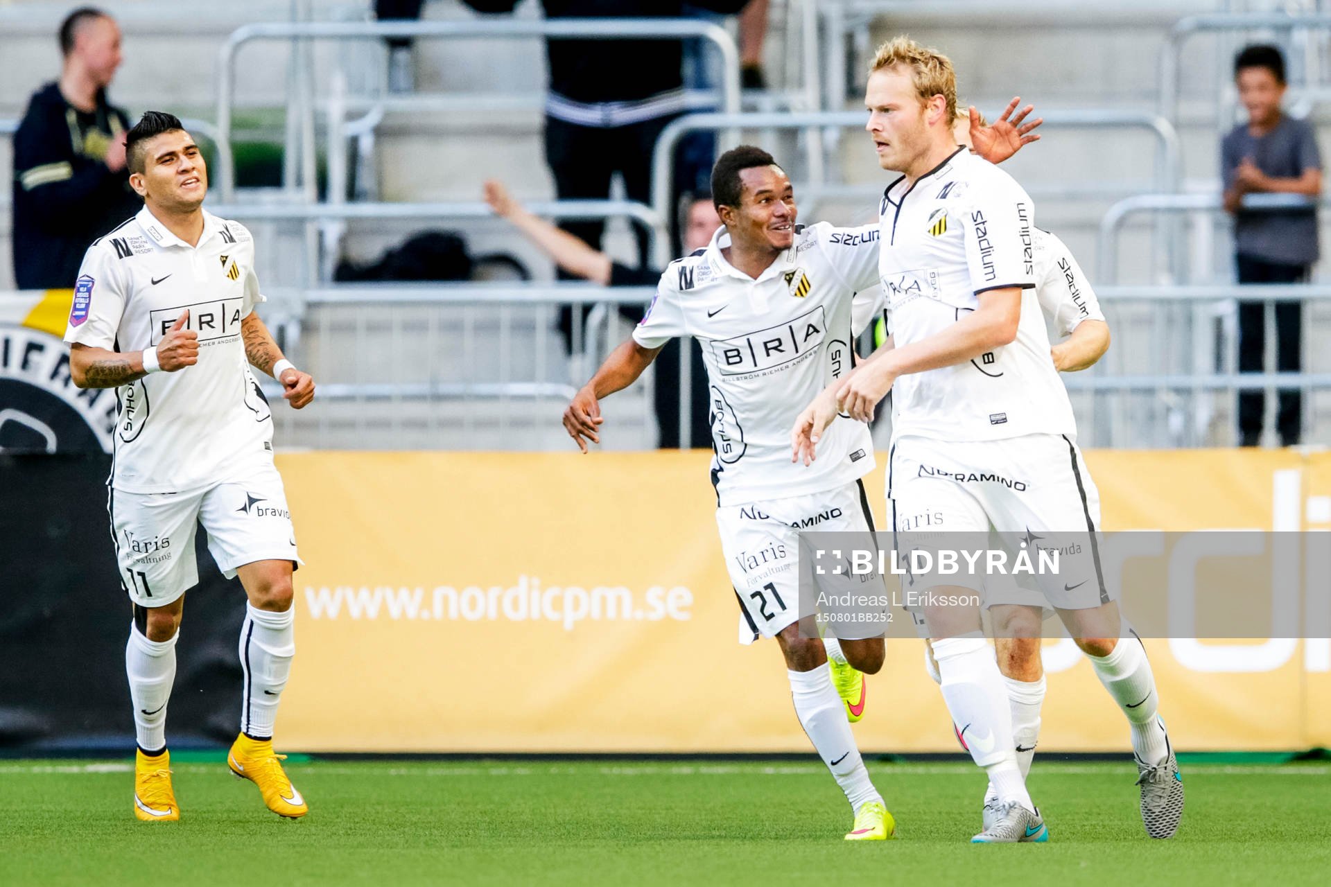 Häckens Michiel Hemmen kvitterar till 1-1under