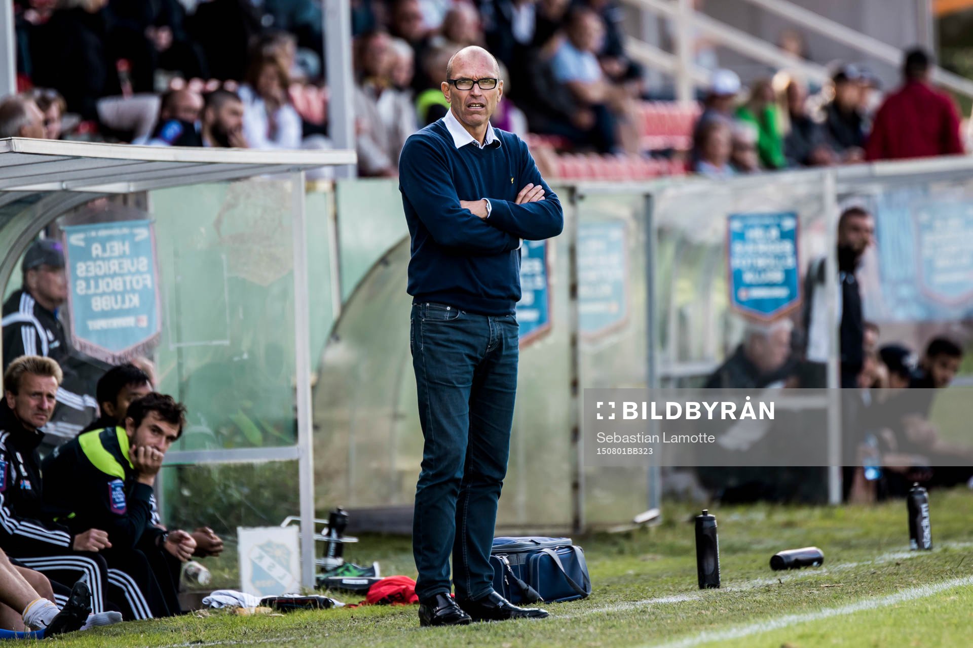 Ljungskiles tränare Tor-Arne Fredheim under fotbollsmatchen i Superettan mellan Ljungskile och AFC United den 1 augusti 2015 i Ljungskile.