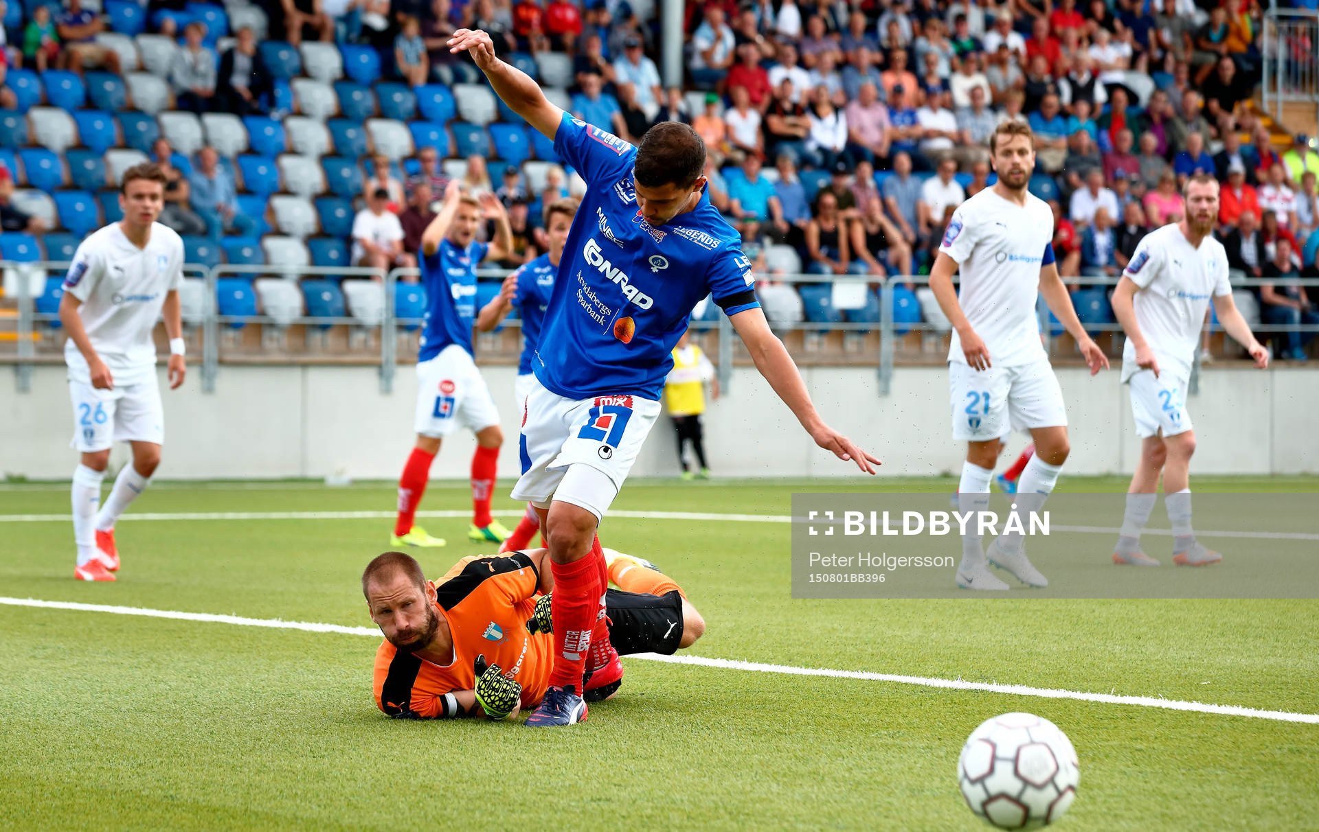 Räddning av Malmö FFs målvakt Johan Wiland vid målchans