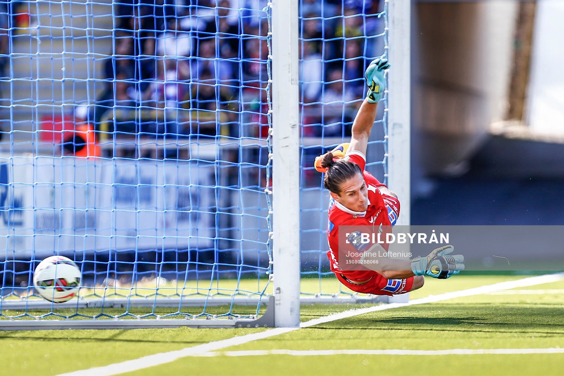 Norrköpings målvakt David Mitov Nilsson släpper in 0-2