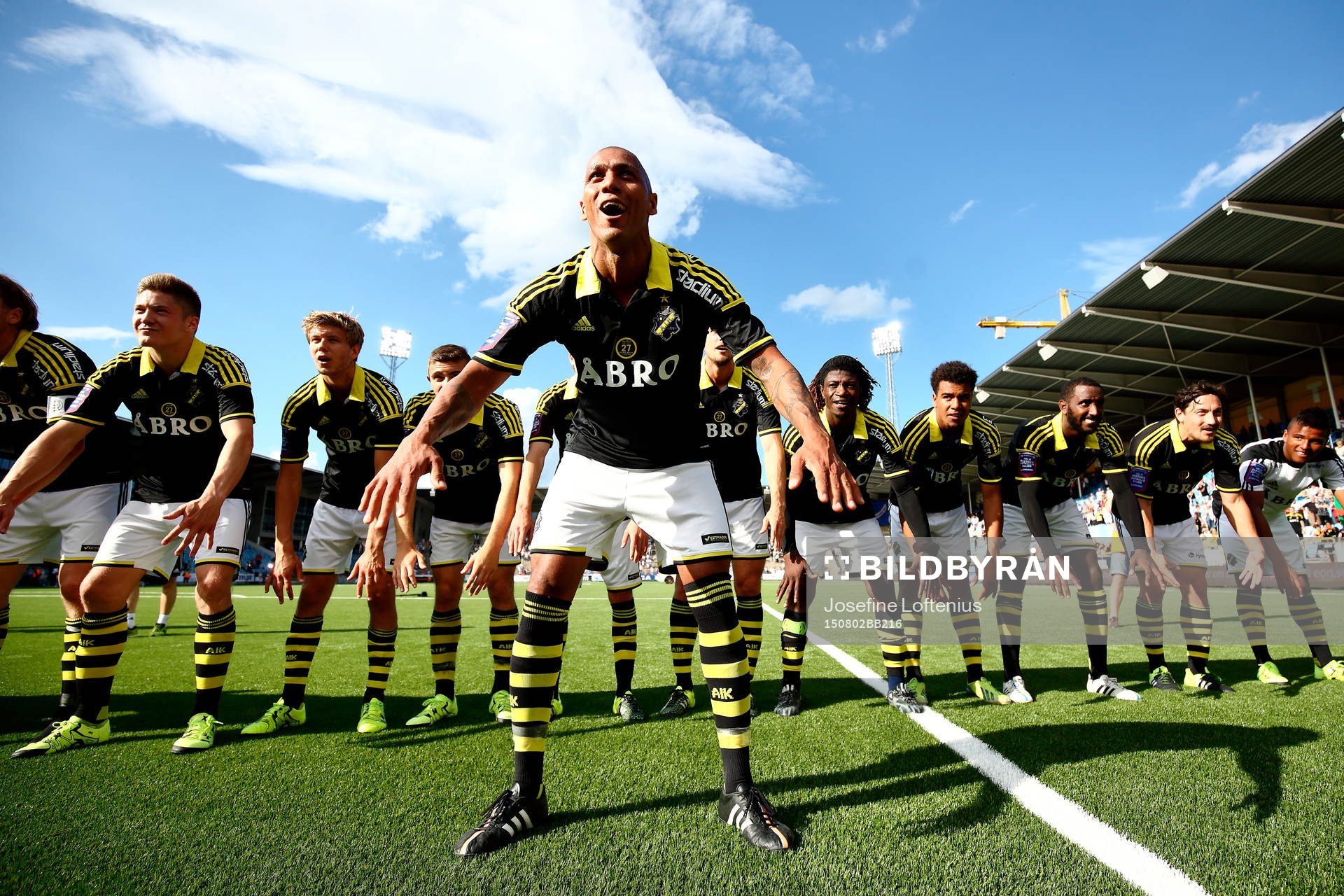 AIK tackar sina supportrar