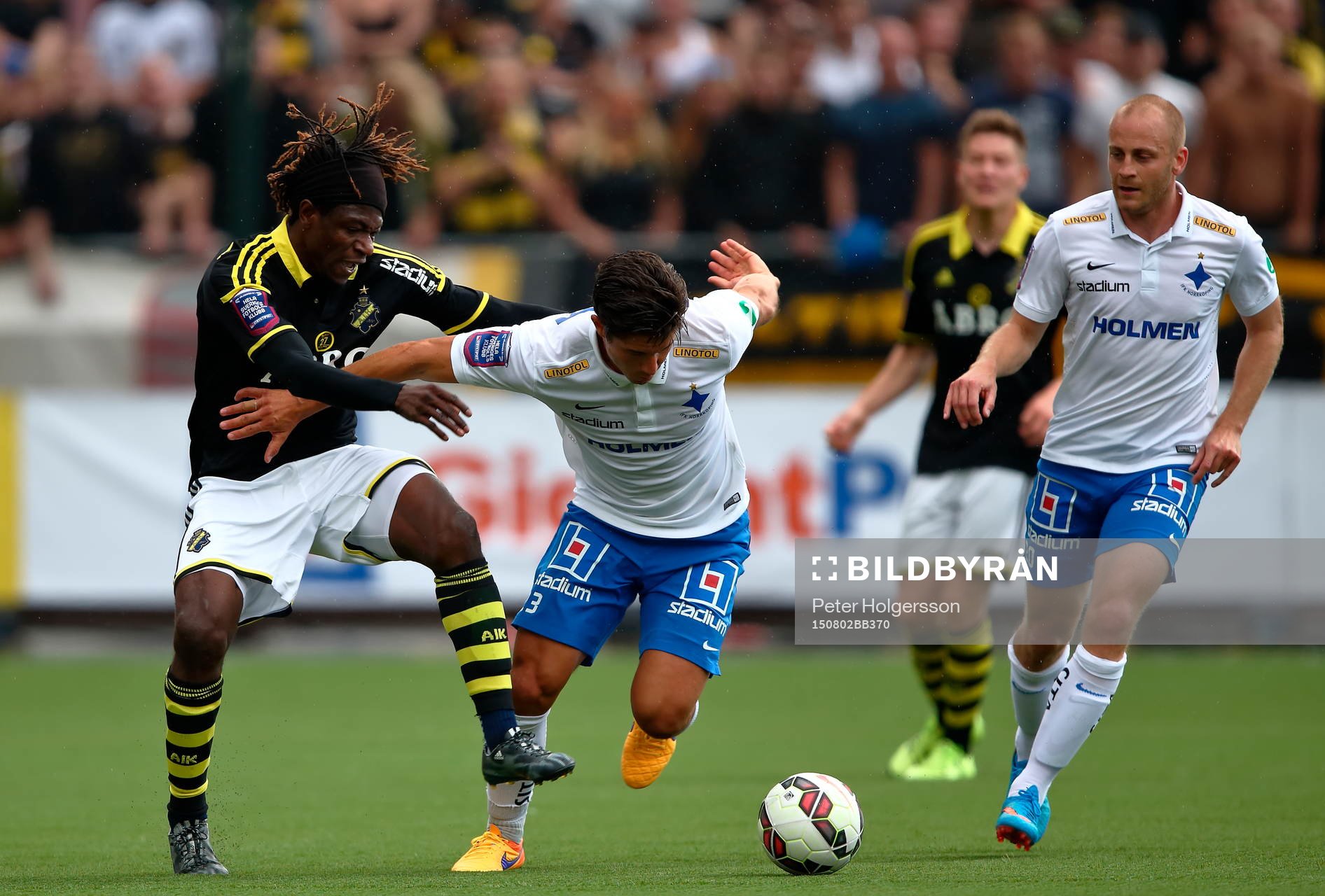 s Mohamed Bangura, Norrköpings David Boo Wiklander och