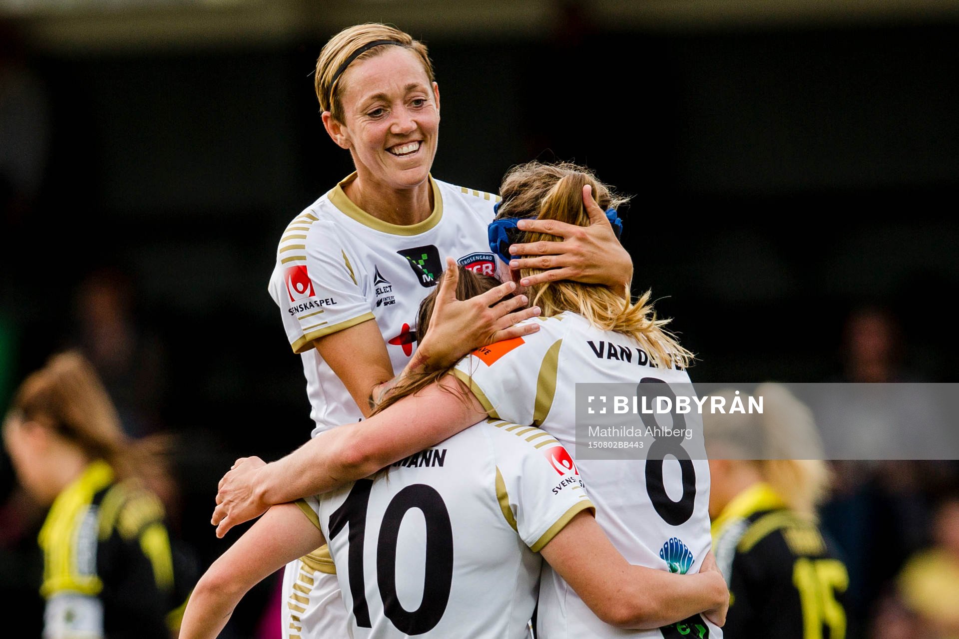 FC Rosengårds Therese Sjögran jublar tillsammans med Ramona Bachman och Kirsten van de Ven efter Ramona Bachmans mål under fotbollsmatchen i Damallsvenskan mellan FC Rosengård och AIK den 2 Augusti 2015 i Malmö.