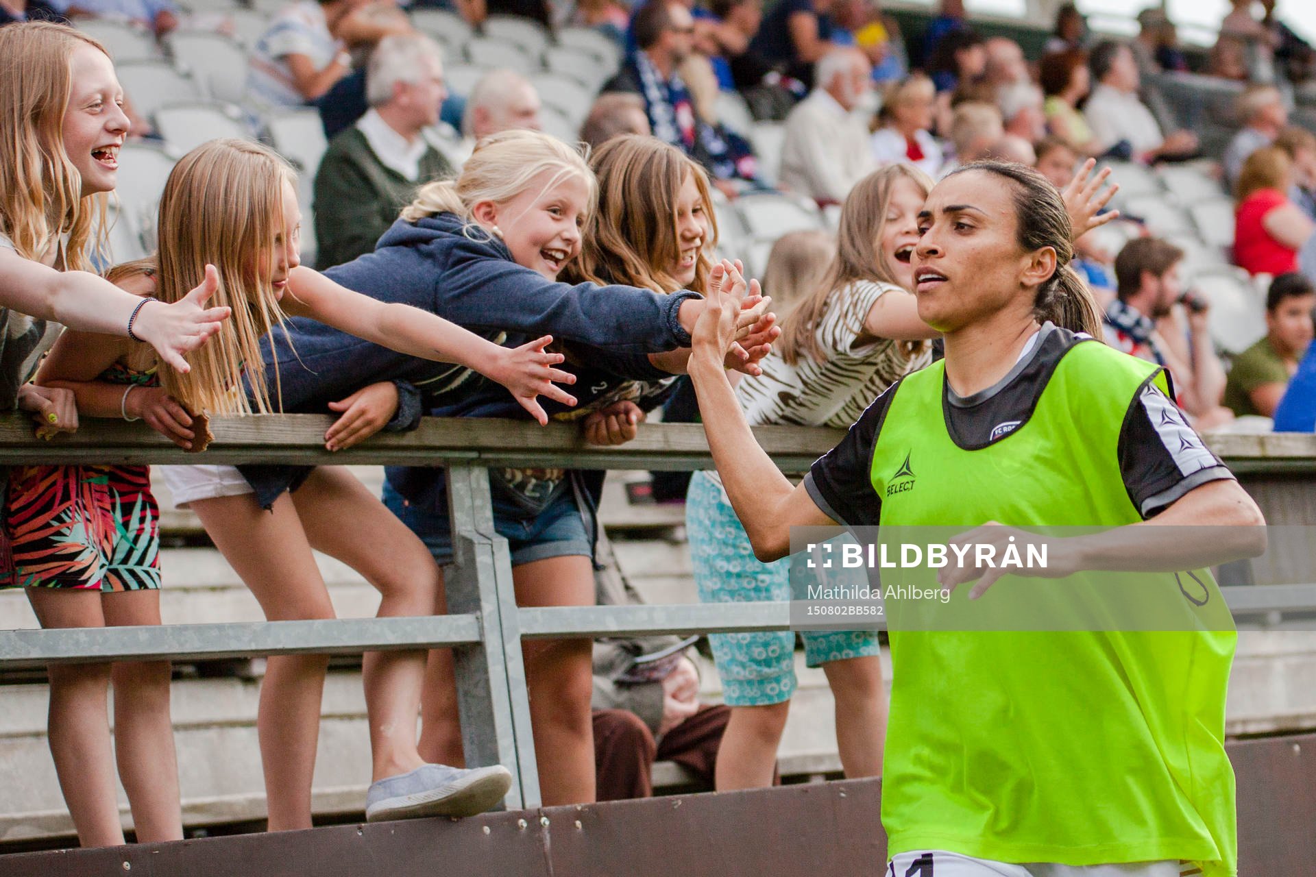 FC Rosengårds Marta Viera Da Silva värmer upp