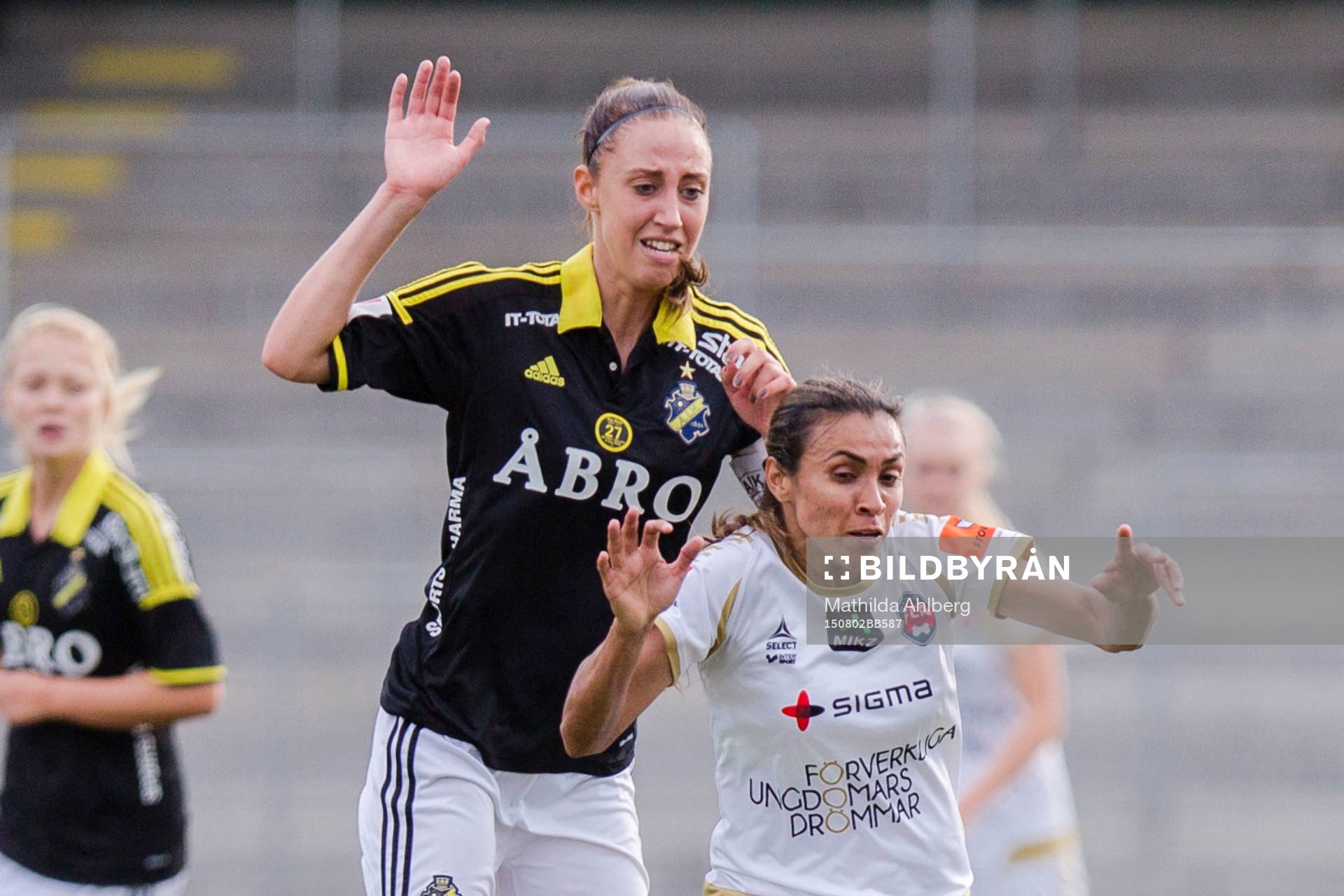 AIKs Petra Andersson och FC Rosengårds Marta Viera Da