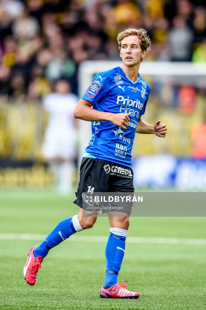 Halmstads Alexander Henningsson gör sin debut