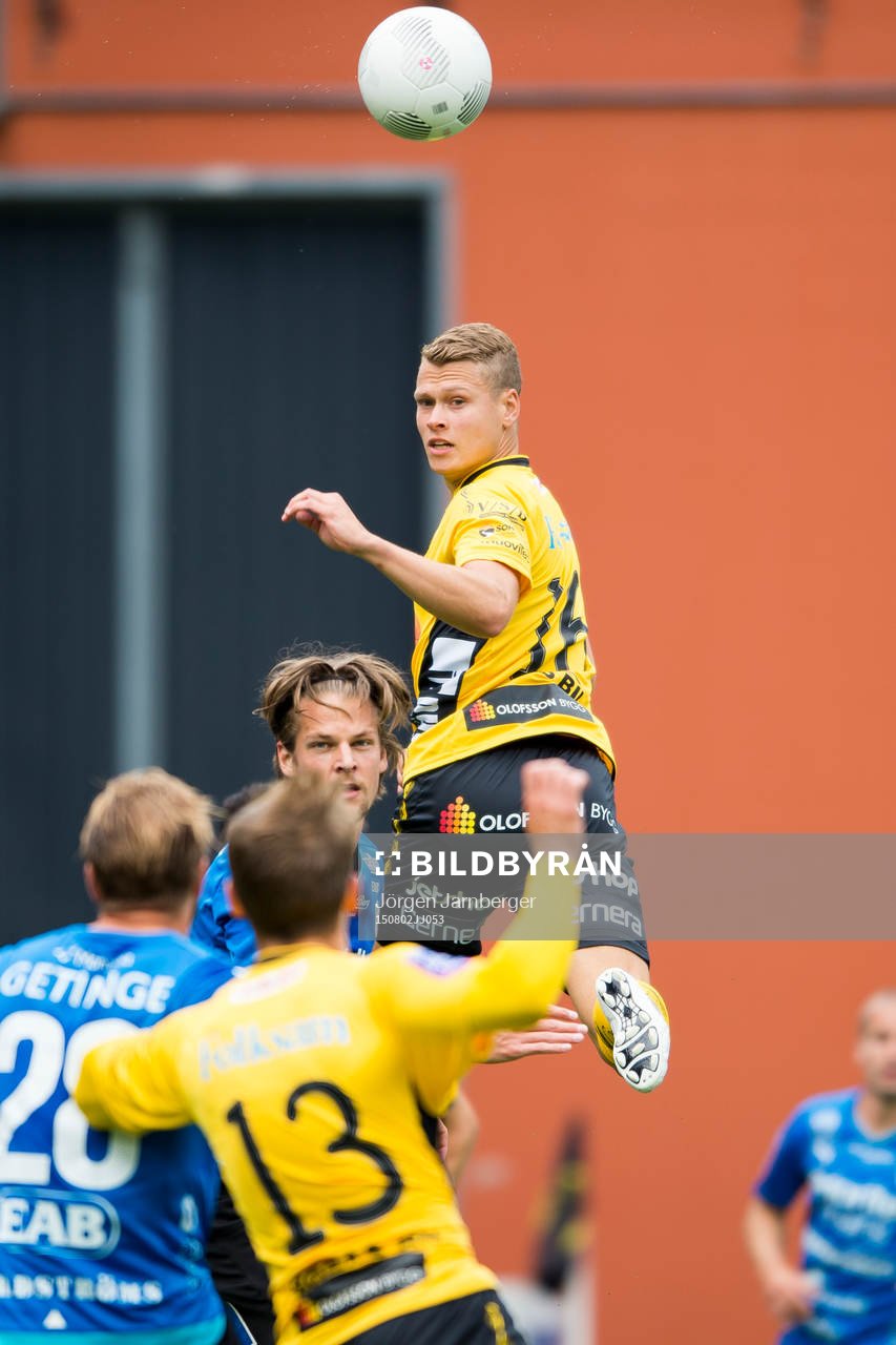 Elfsborgs Viktor Claesson hoppar högst i nickduell