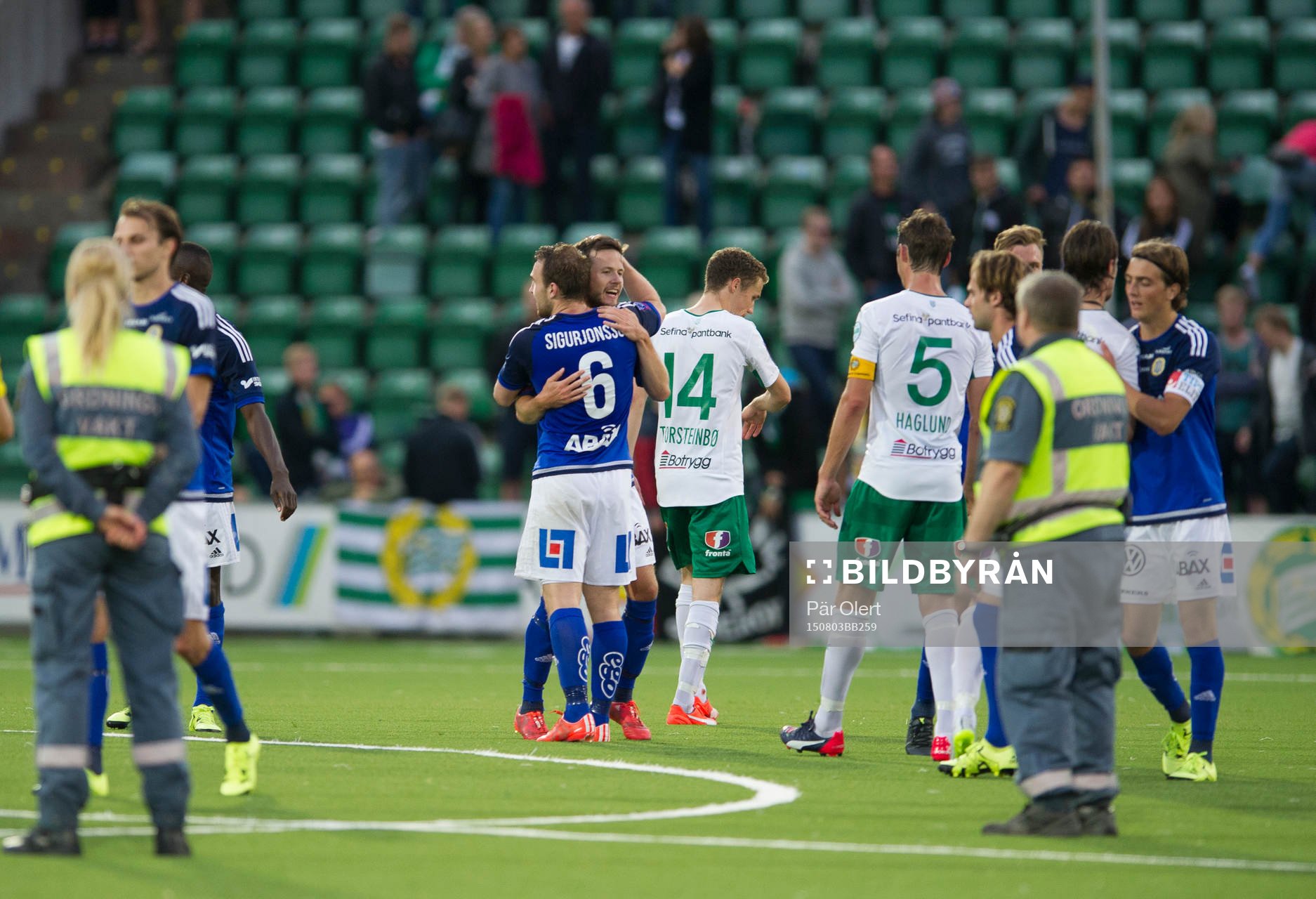Sundsvalls Rúnar Már Sigurjónsson jublar efter vunnen match med 3-0 i Allsvenskan mellan GIF Sundsvall och Hammarby IF den 3 Augusti 2015 i Sundsvall.