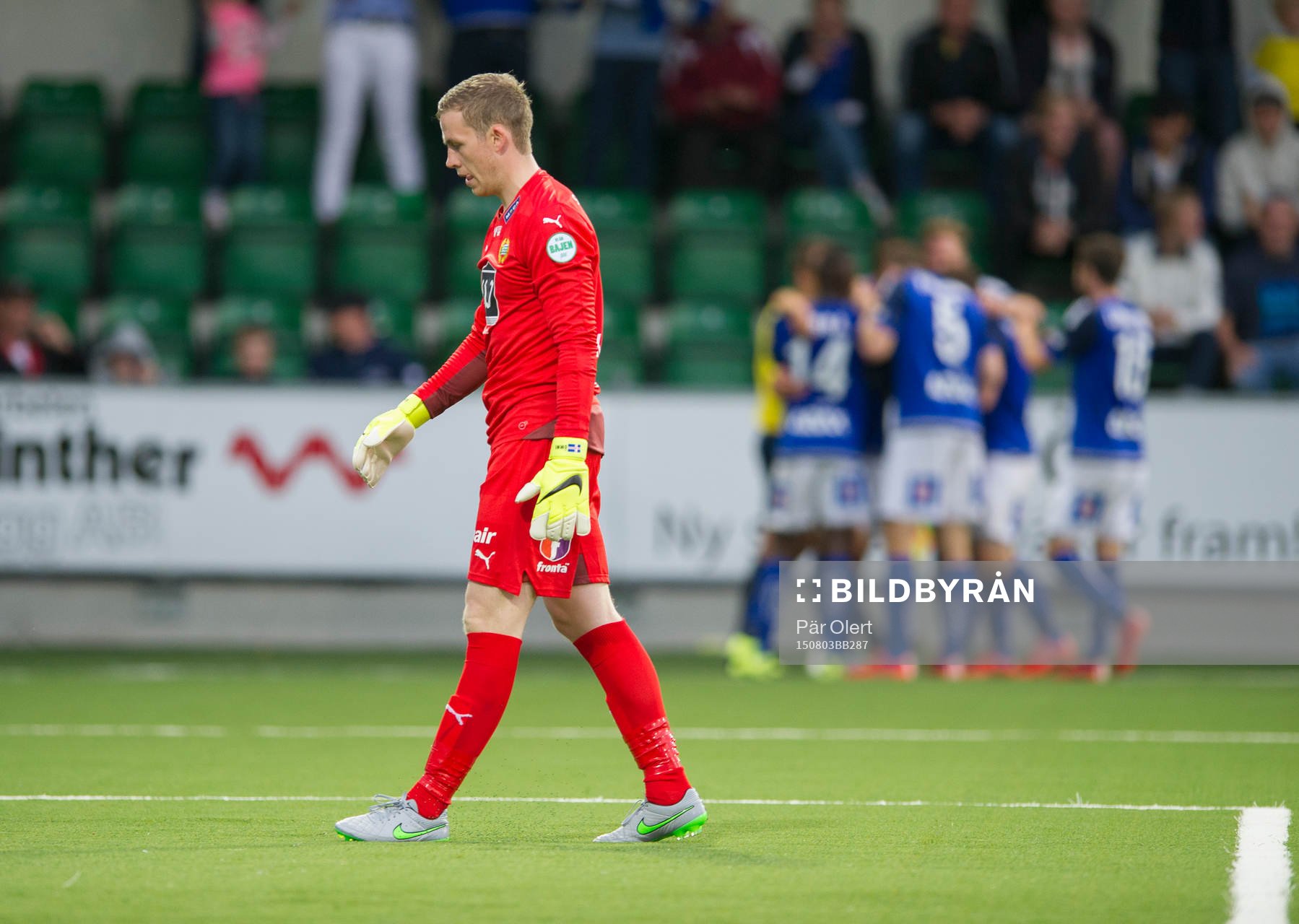 Hammarbys målvakt Ögmundur Kristinsson deppar