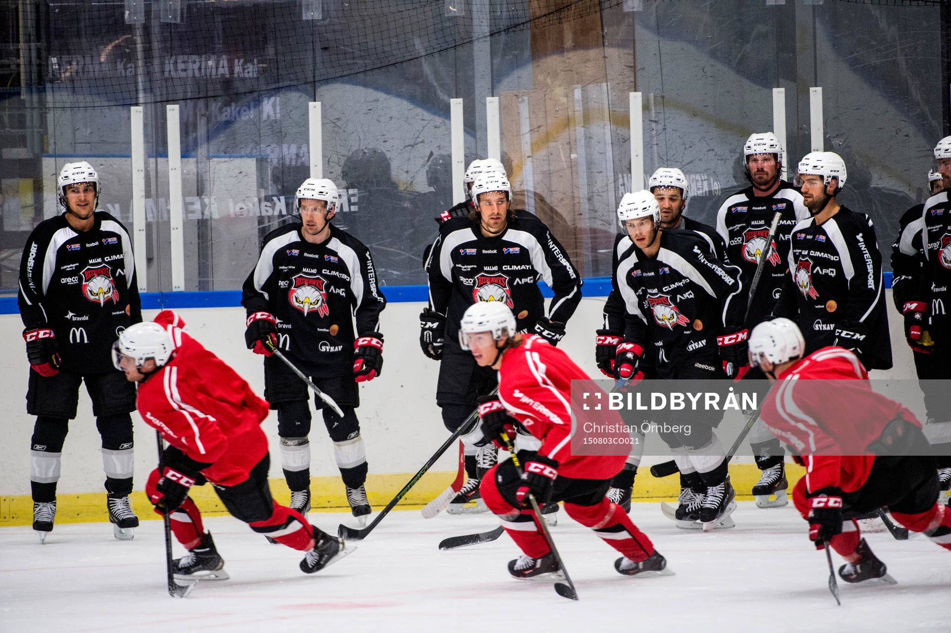 Ishockeylaget Malmö Redhawks första träning på is för