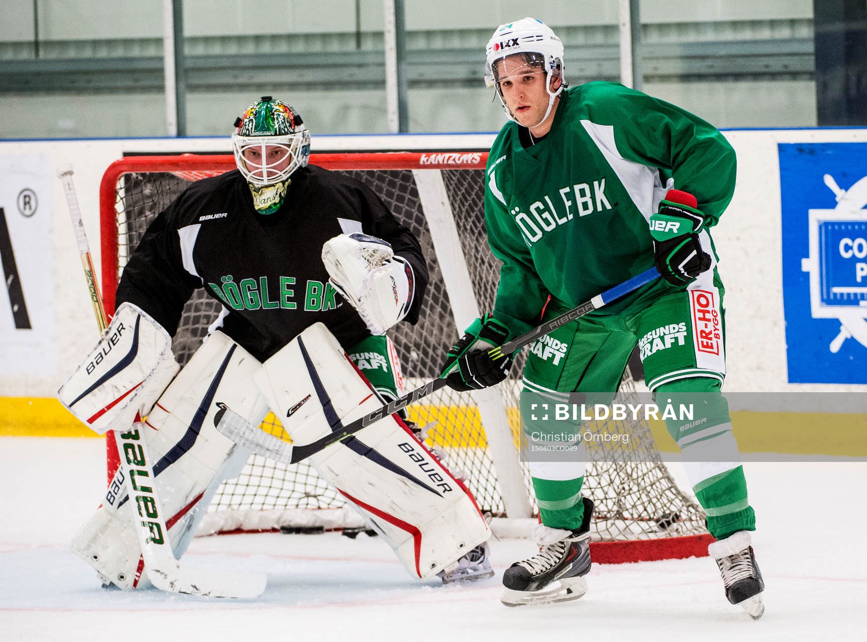 Målvakten Oscar Dansk och Alex Aleardi