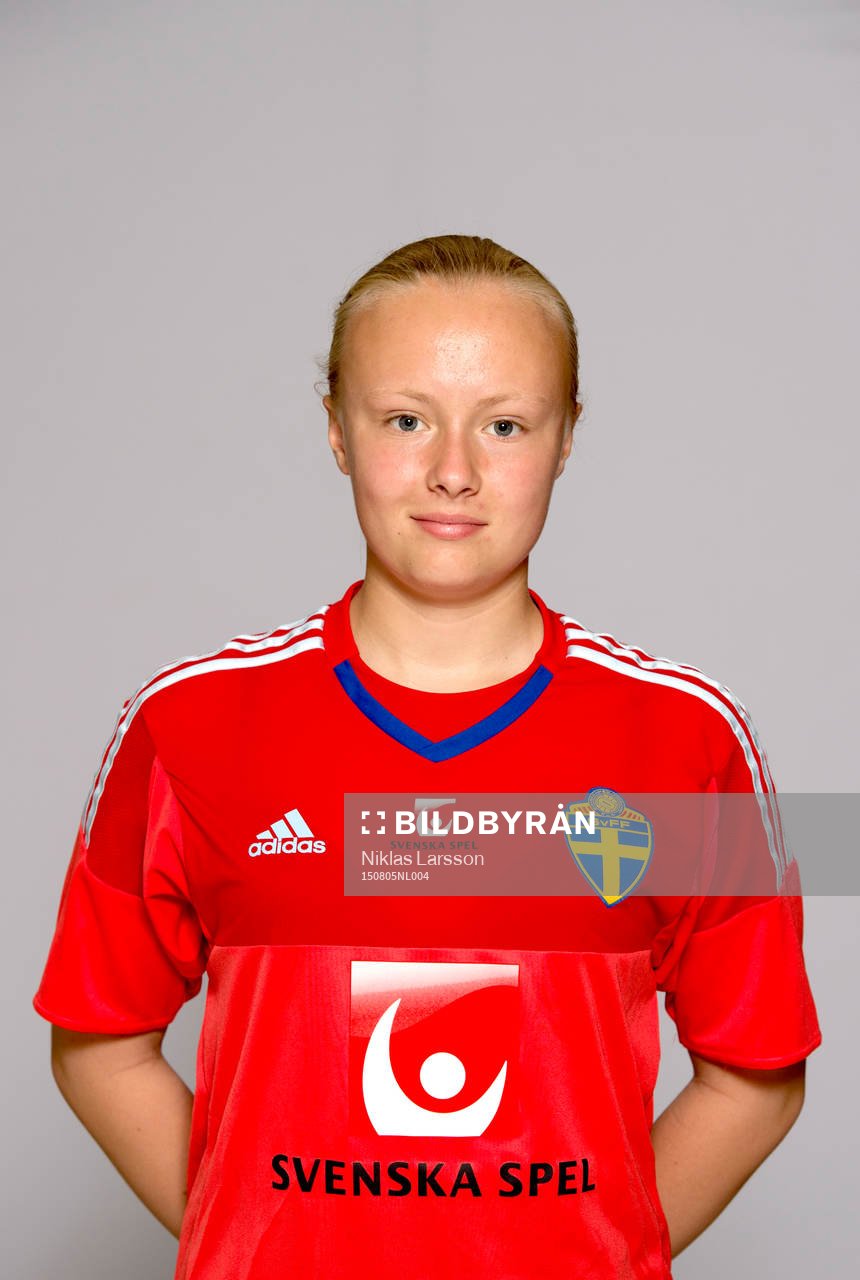Vendela Velander under en fotografering för det Svenska fotbollsförbundet den 05 augusti 2015 i Stockholm.