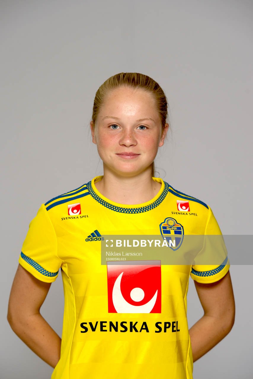 Wilma Finnman under en fotografering för det Svenska fotbollsförbundet den 05 augusti 2015 i Stockholm.