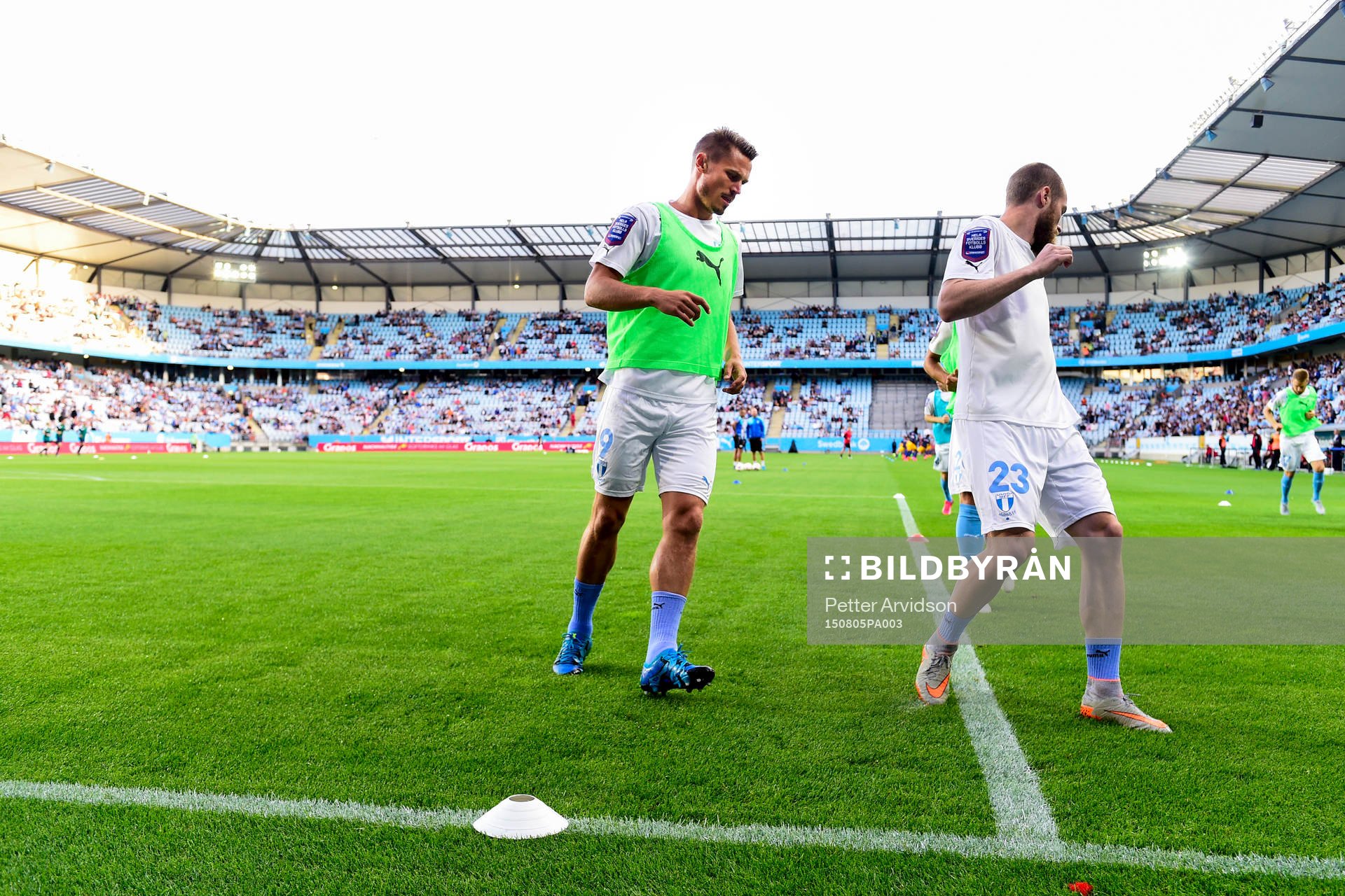 Malmö FFs Markus Rosenberg och Jo Inge Berget värmer upp