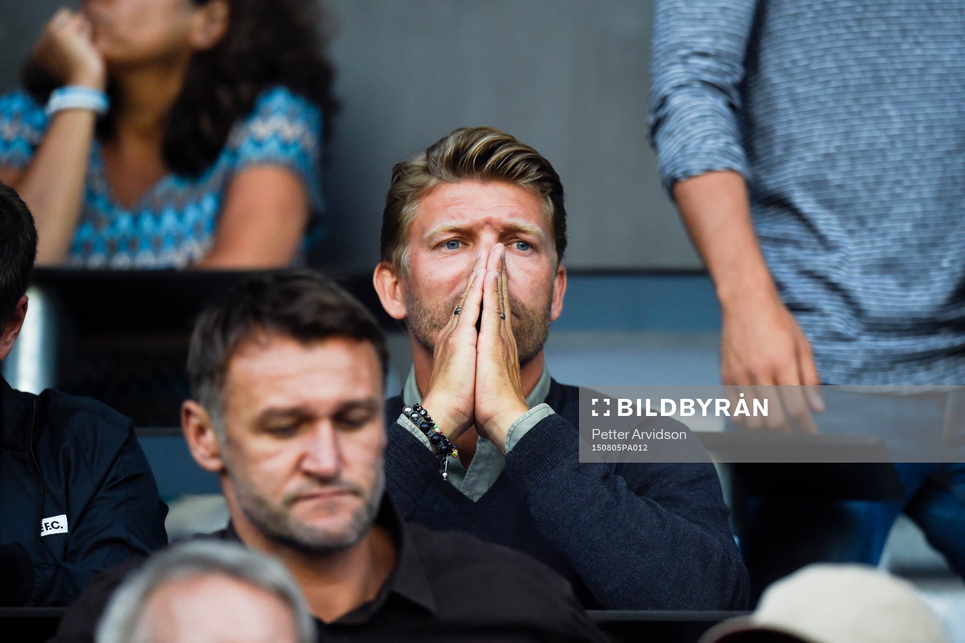 Sveriges Players Manager Marcus Allbäck på läktaren